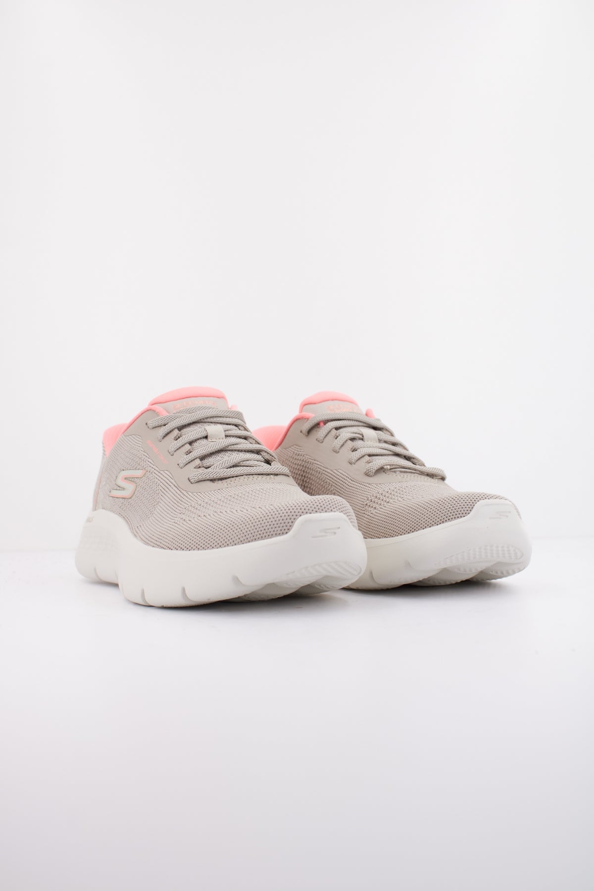 SKECHERS  GO WALK FLEX SAFIYA  en color BEIS  (2)