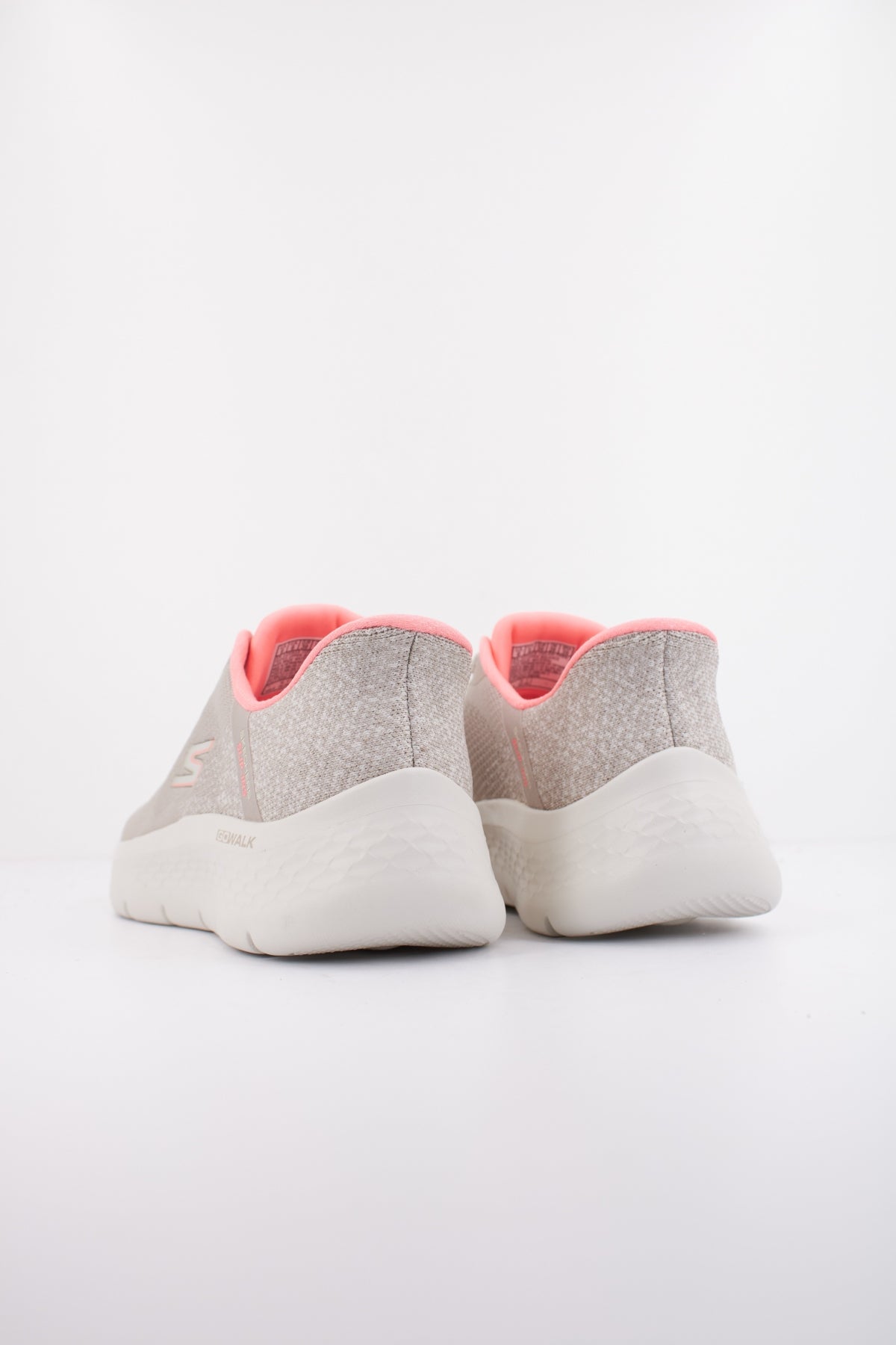 SKECHERS  GO WALK FLEX SAFIYA  en color BEIS  (4)