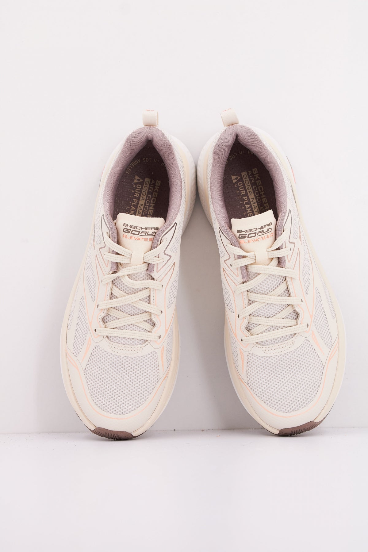 SKECHERS GO RUN ELEVATE . en color BEIS  (3)
