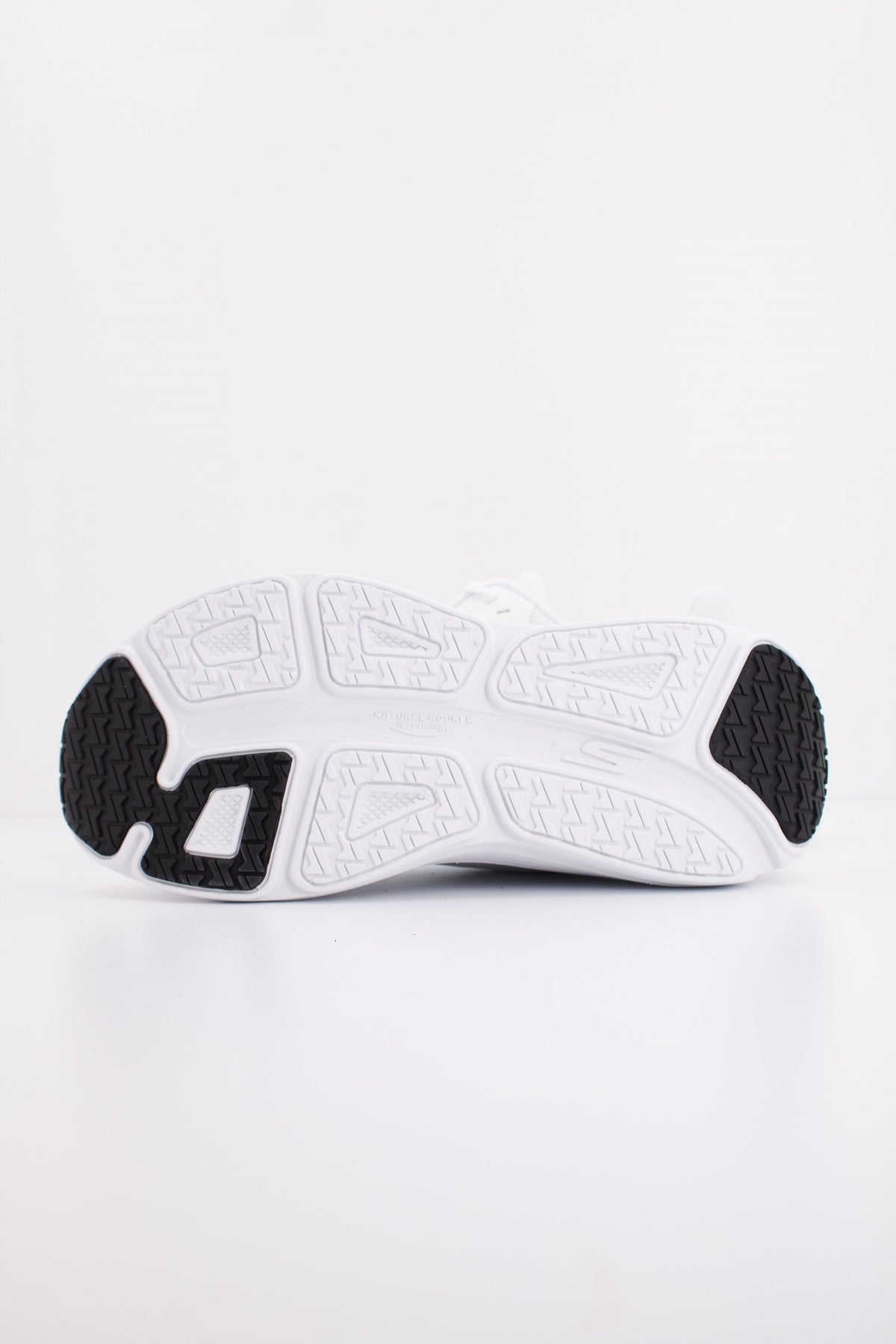 SKECHERS  MAX CUSHIONING ENDEA en color BLANCO  (5)