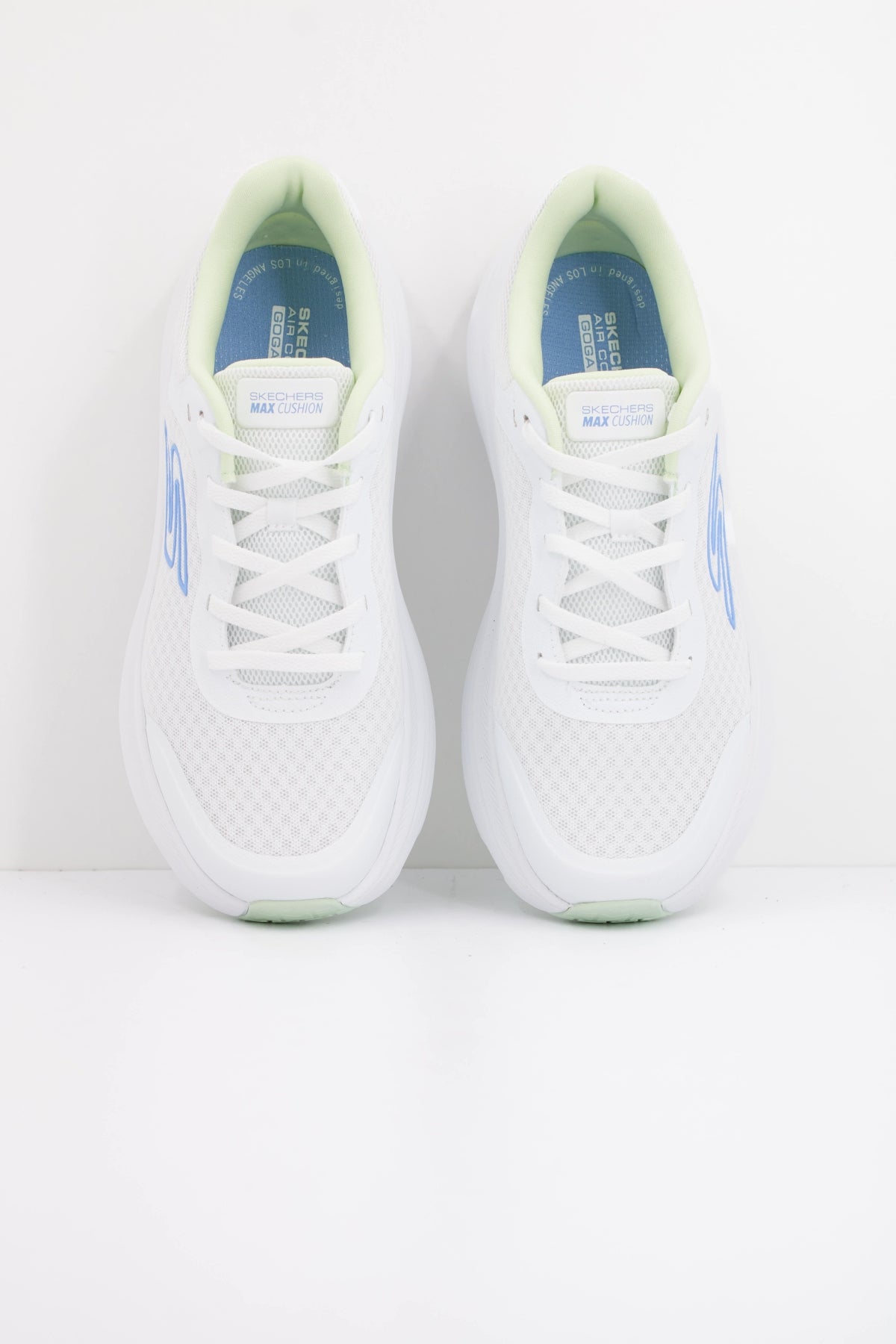 SKECHERS MAX CUSHIONING ENDEA en color BLANCO  (3)
