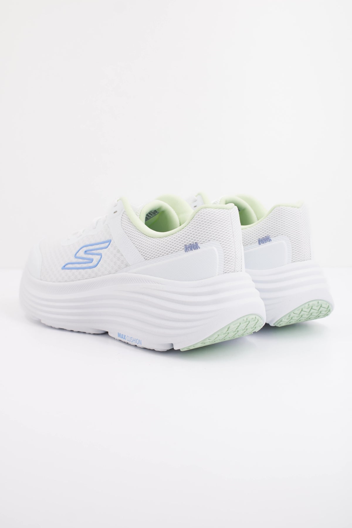 SKECHERS MAX CUSHIONING ENDEA en color BLANCO  (4)