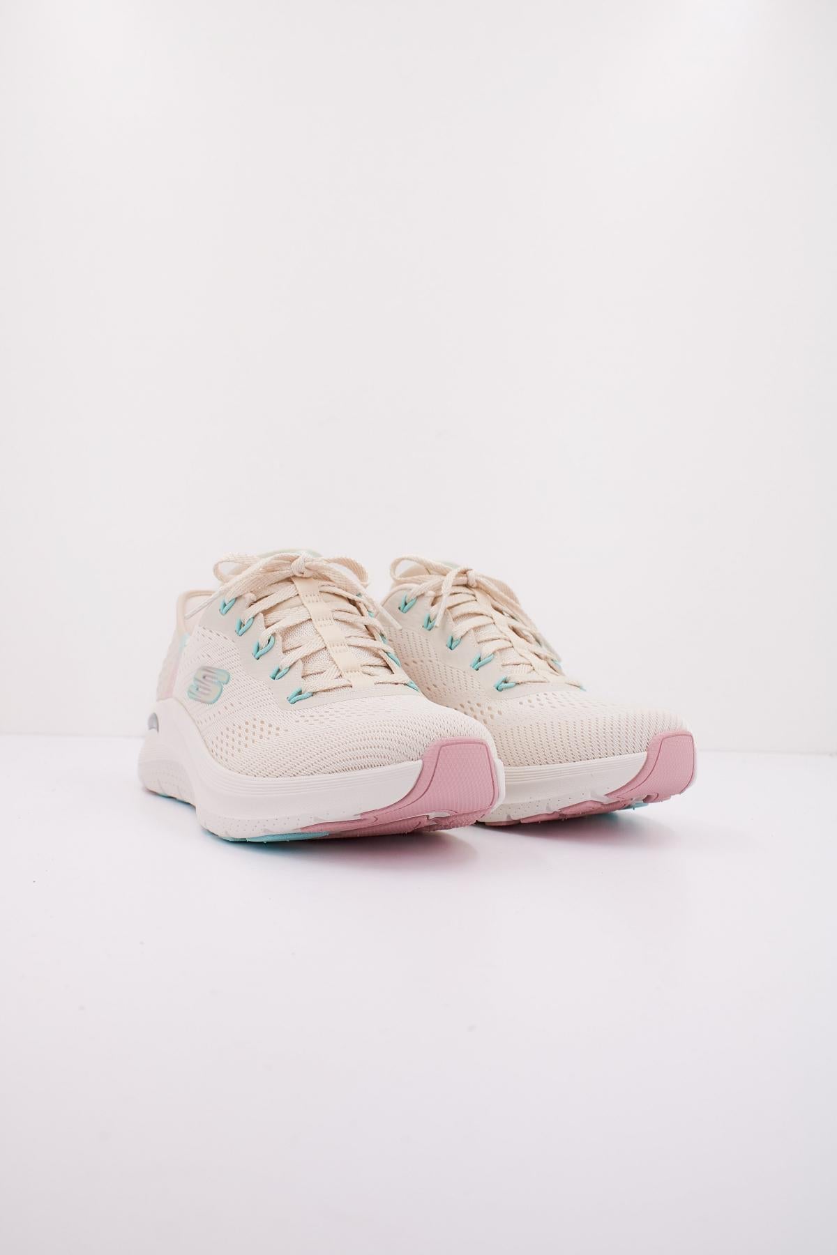 SKECHERS ARCH FIT . SLIP-INS en color BLANCO  (2)