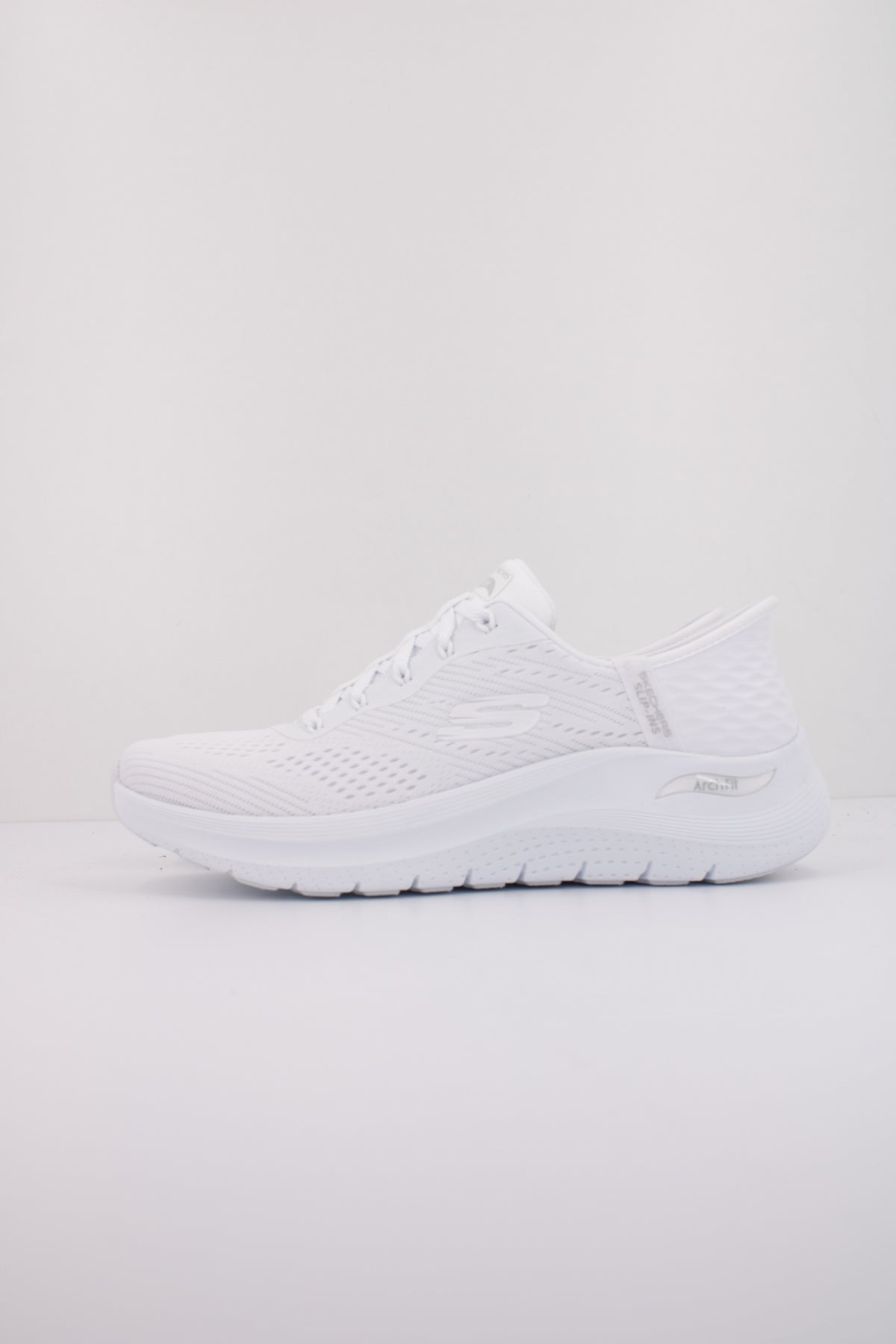 SKECHERS ARCH FIT . SLIP-INS en color BLANCO  (1)