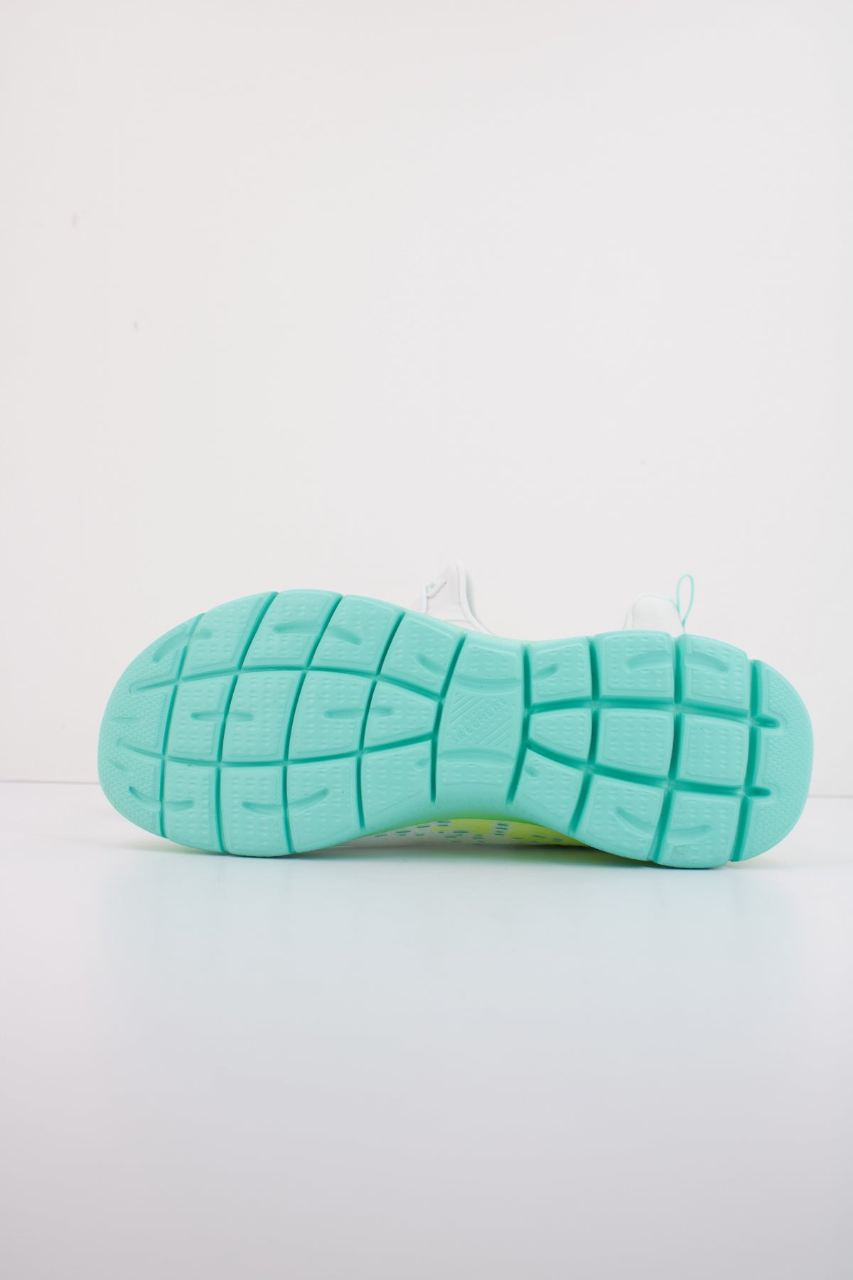 SKECHERS SUMMITS MORNING GLOW en color BLANCO  (4)
