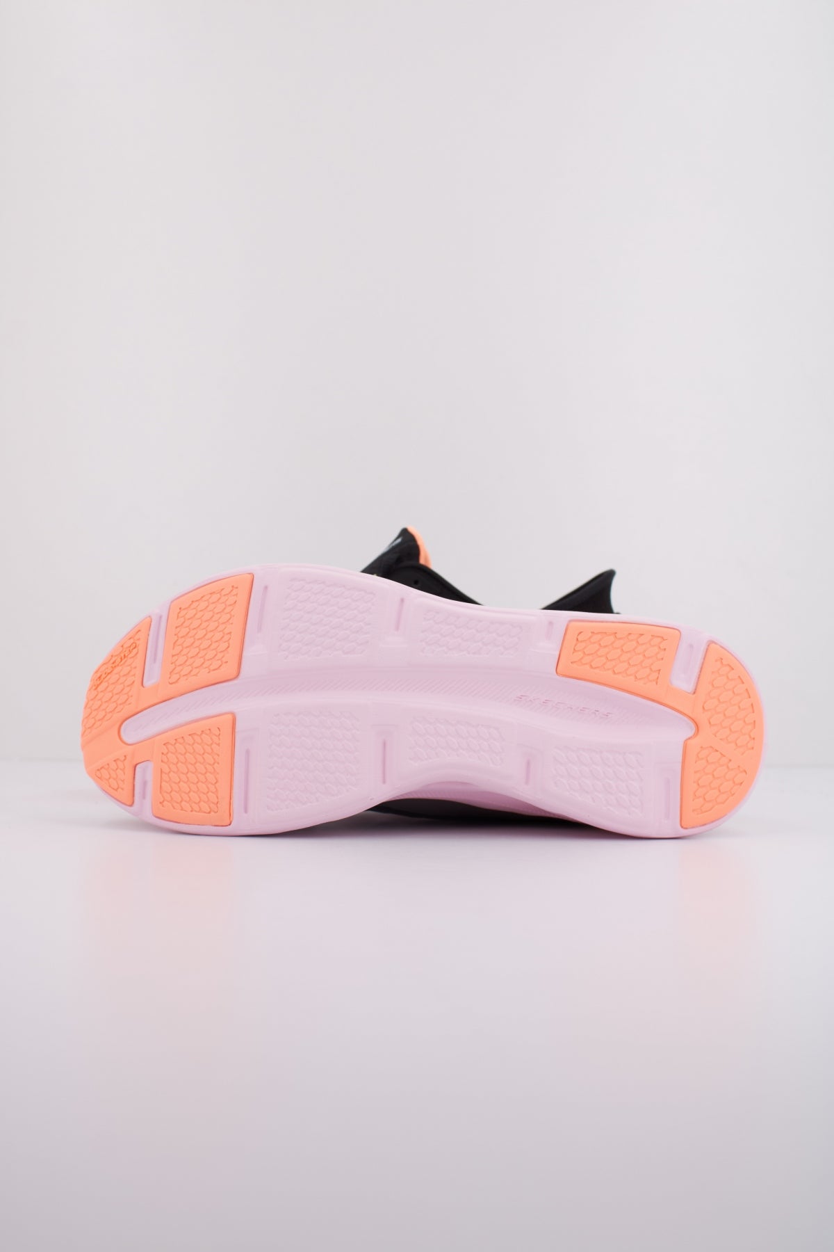 SKECHERS S en color NEGRO  (5)