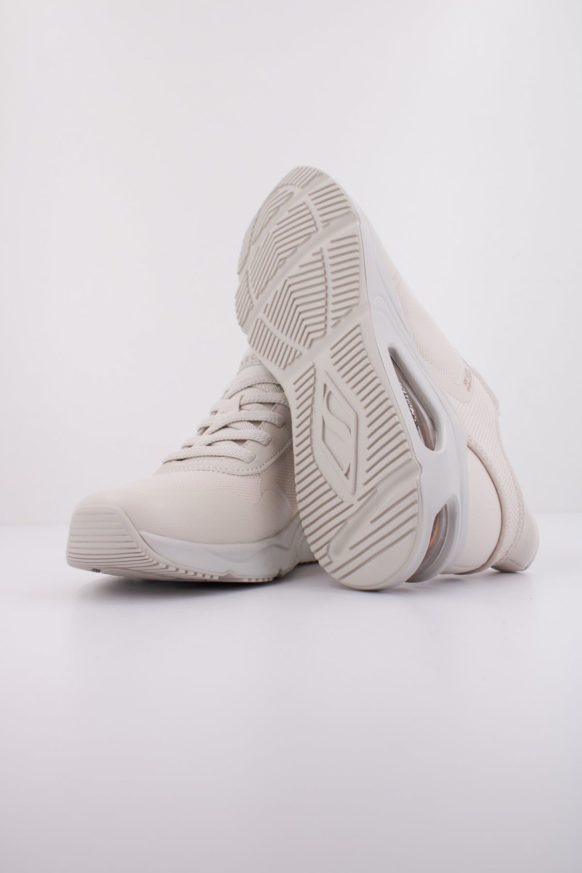 SKECHERS  TRES AIR UNO  en color BEIS  (5)