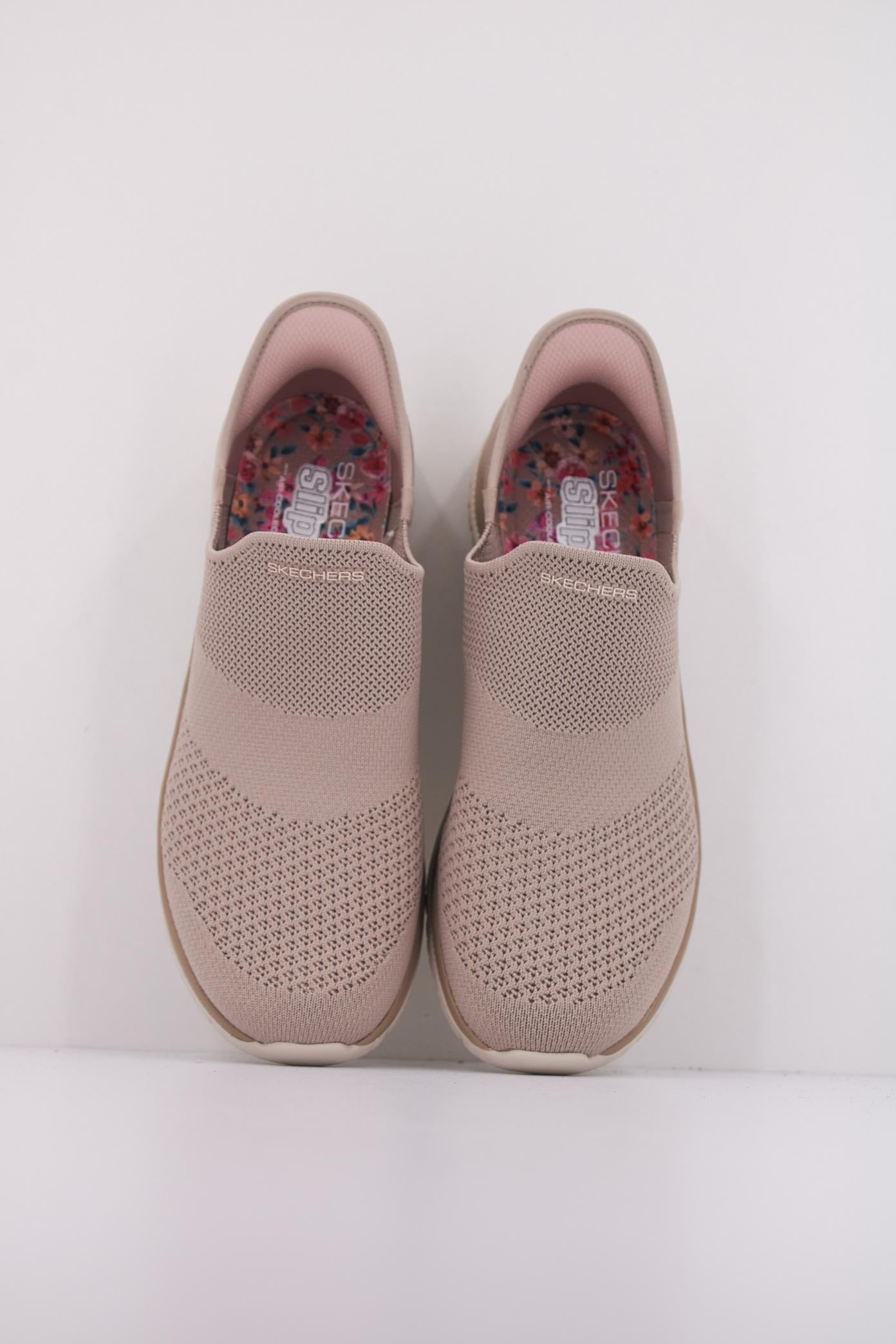 SKECHERS SLIP-INS VIRTUE - SLEEK en color MARRON CLARO  (3)