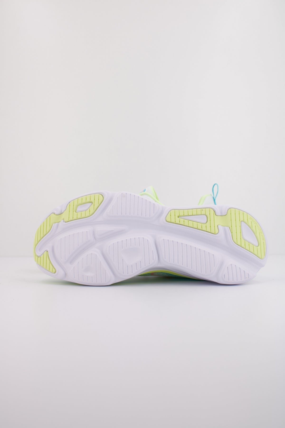 SKECHERS D'LUX VAPOR COOL BREEZE en color BLANCO  (5)