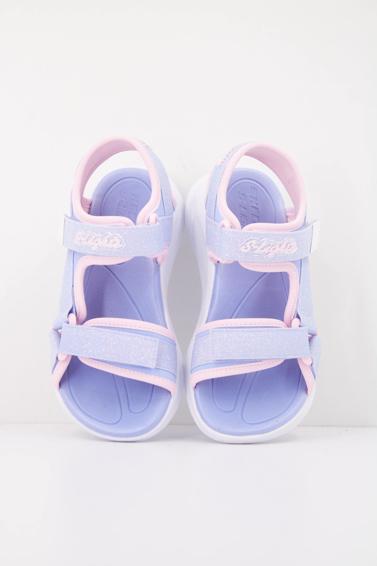 SKECHERS SOLA GLOW SANDAL en color VIOLETA  (3)