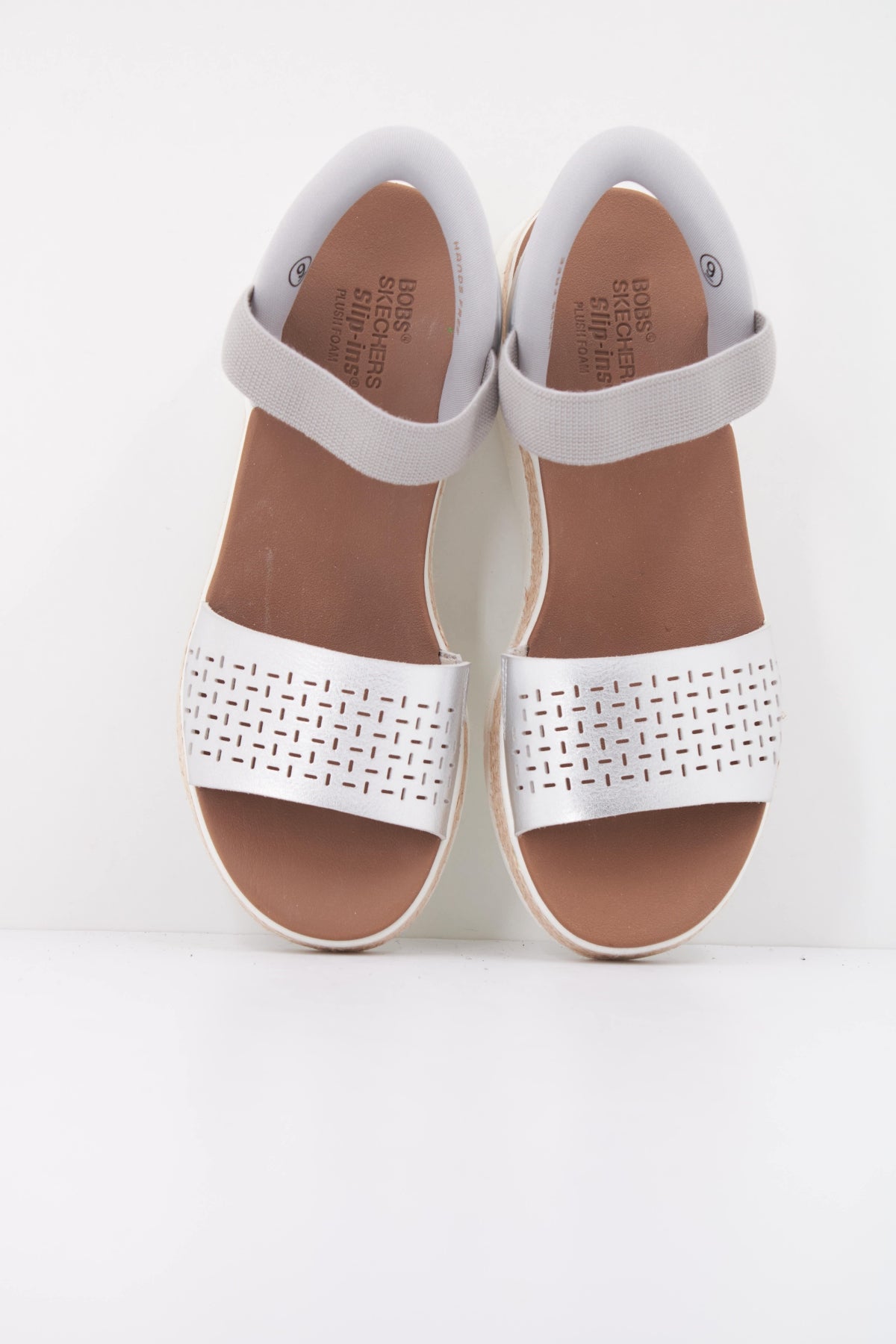 SKECHERS BOBS SUN RAY STEP ASIDE en color PLATA  (3)