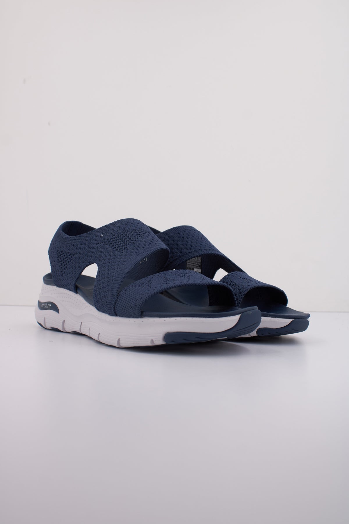 SKECHERS ARCH FIT en color AZUL  (2)