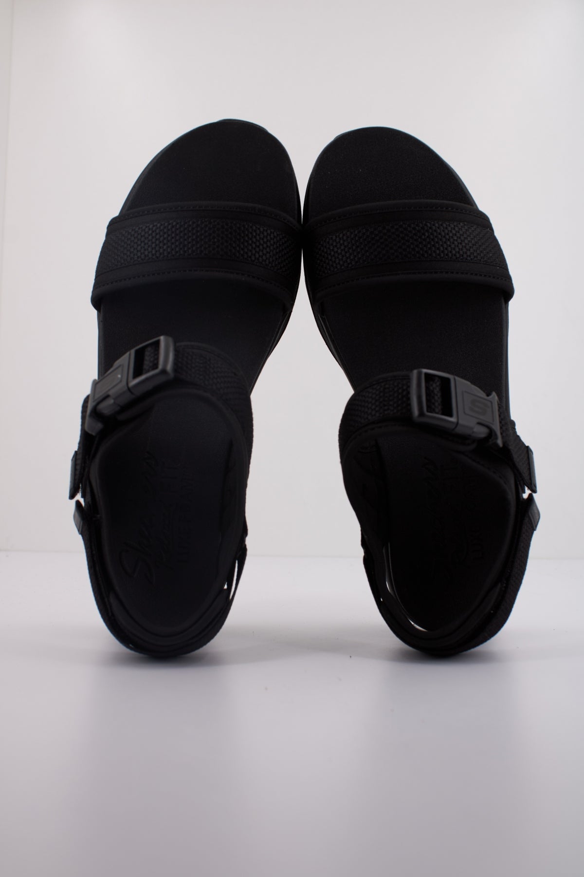 SKECHERS D'LUX WALKER en color NEGRO  (3)