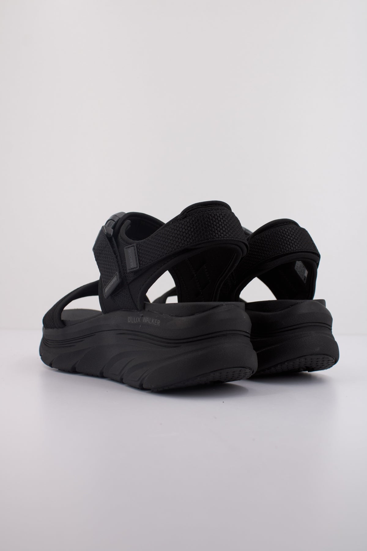 SKECHERS D'LUX WALKER en color NEGRO  (4)