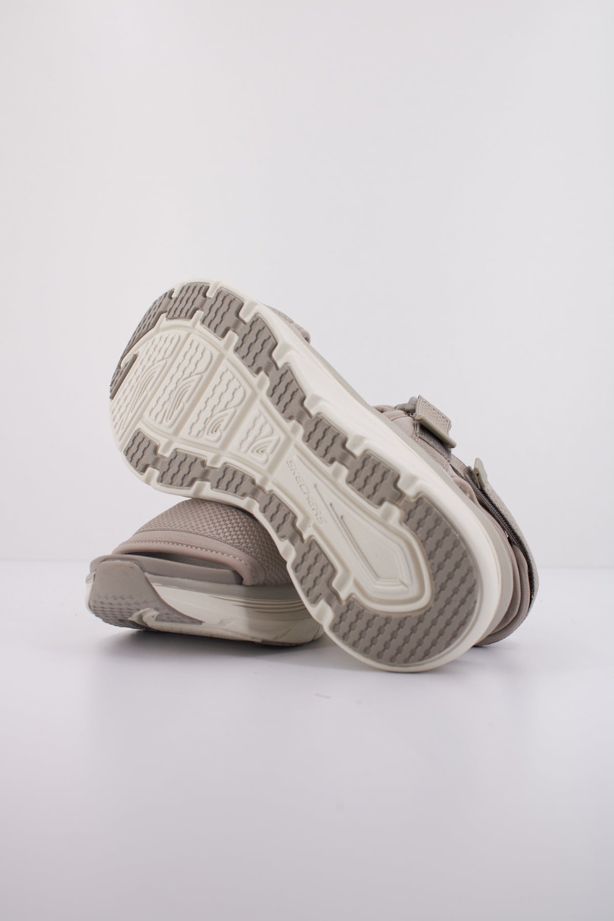 SKECHERS D'LUX WALKER en color MARRON  (5)