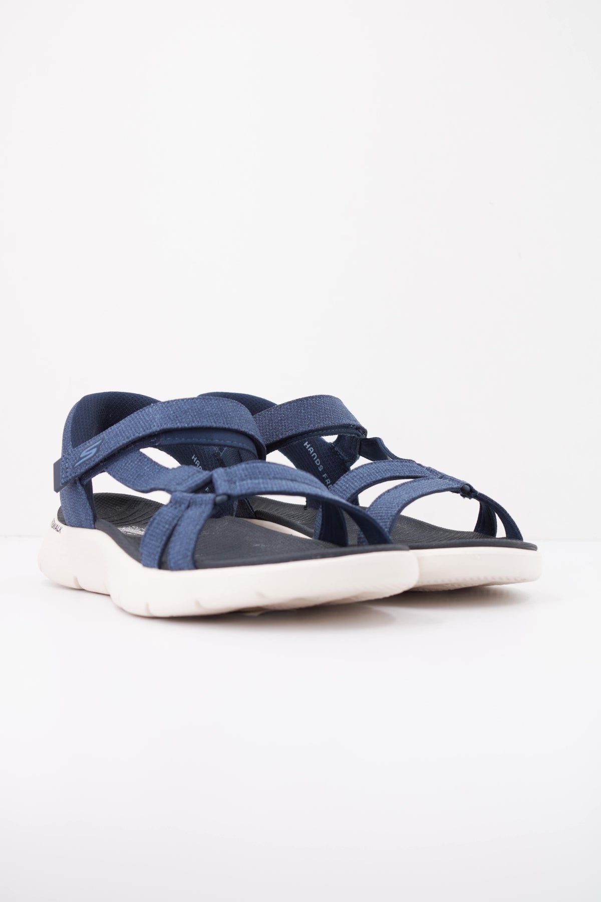 SKECHERS GO WALK FLEX SANDAL ILLUM en color AZUL  (2)