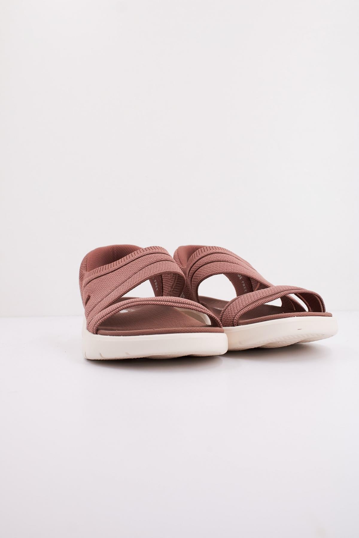 SKECHERS SLIP-INS  GO WALK FLEX en color MARRON  (2)