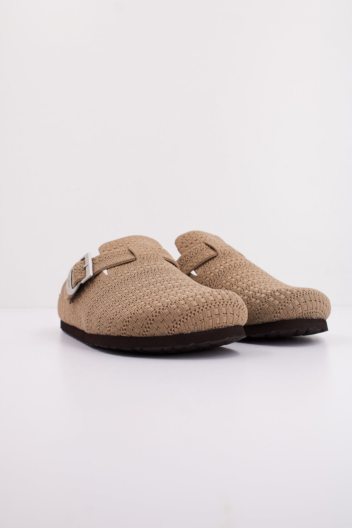 SKECHERS ARCH FIT GRANOLA en color MARRON  (2)