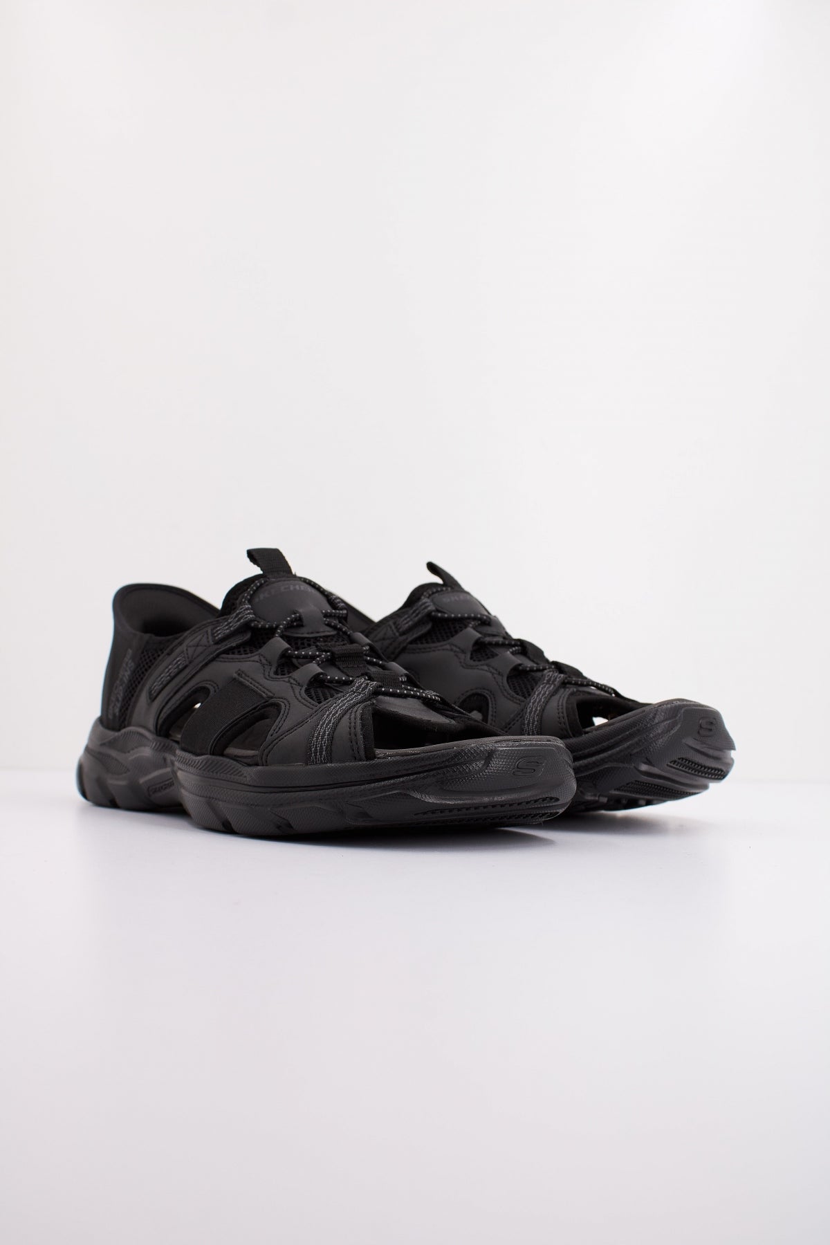 SKECHERS SLIP-INS REVOLTED SS en color NEGRO  (2)