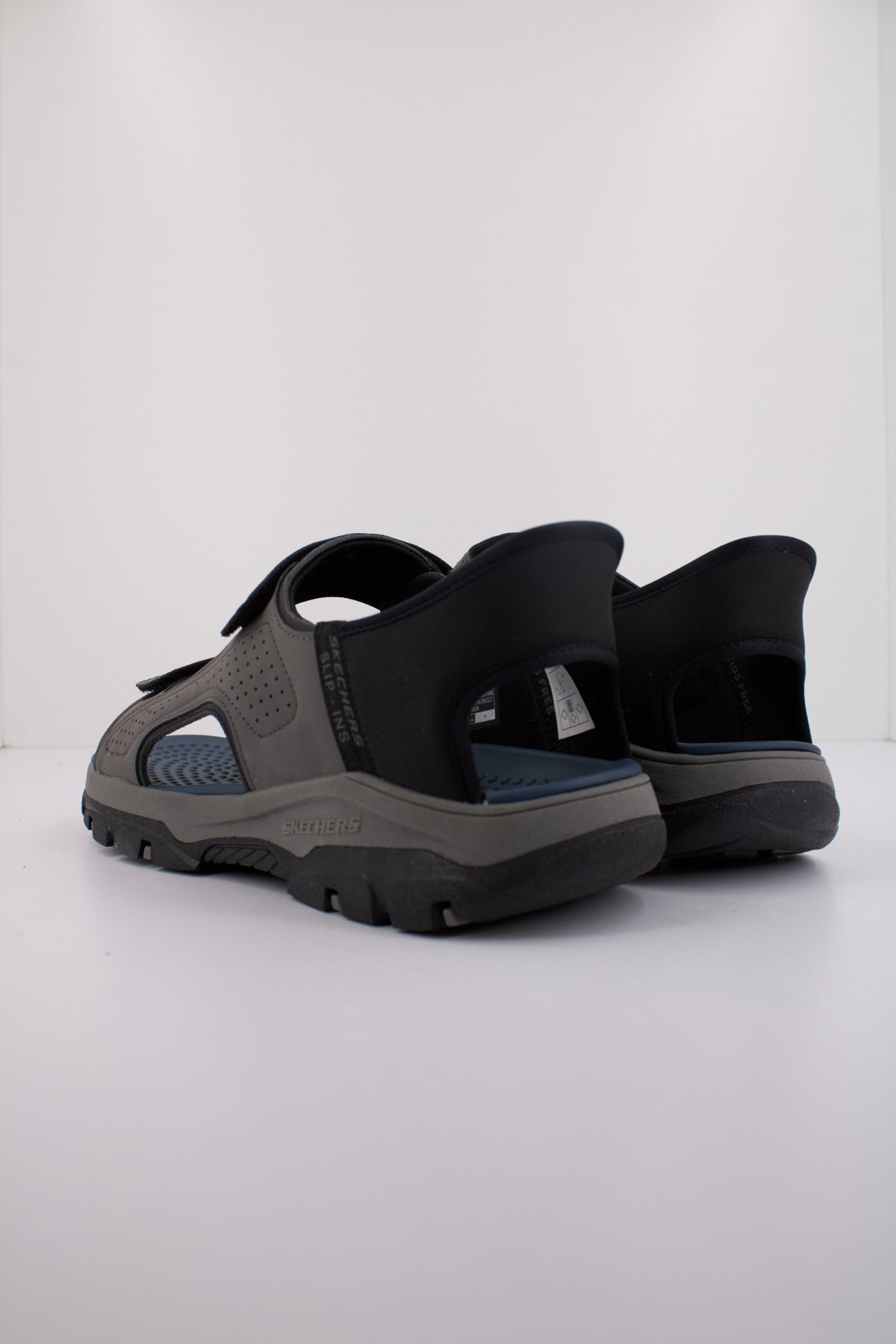 SKECHERS SLIP-INS TRESMEN-REECE  en color GRIS  (4)