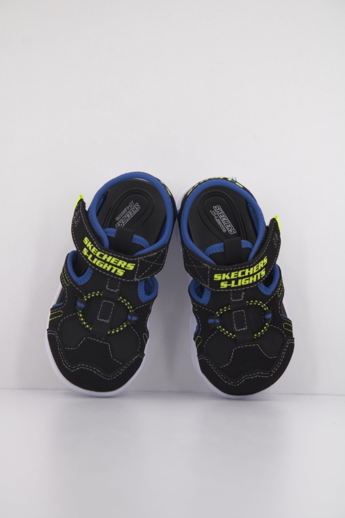 SKECHERS  HYPNO-SPLASH en color NEGRO  (3)
