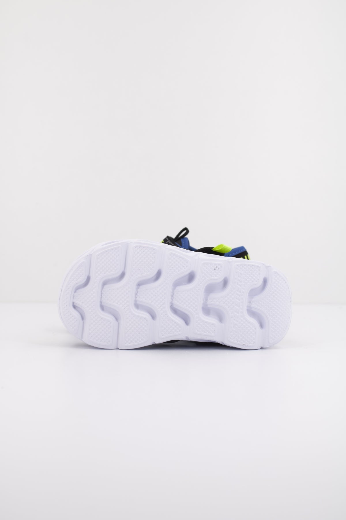 SKECHERS  HYPNO-SPLASH en color NEGRO  (5)