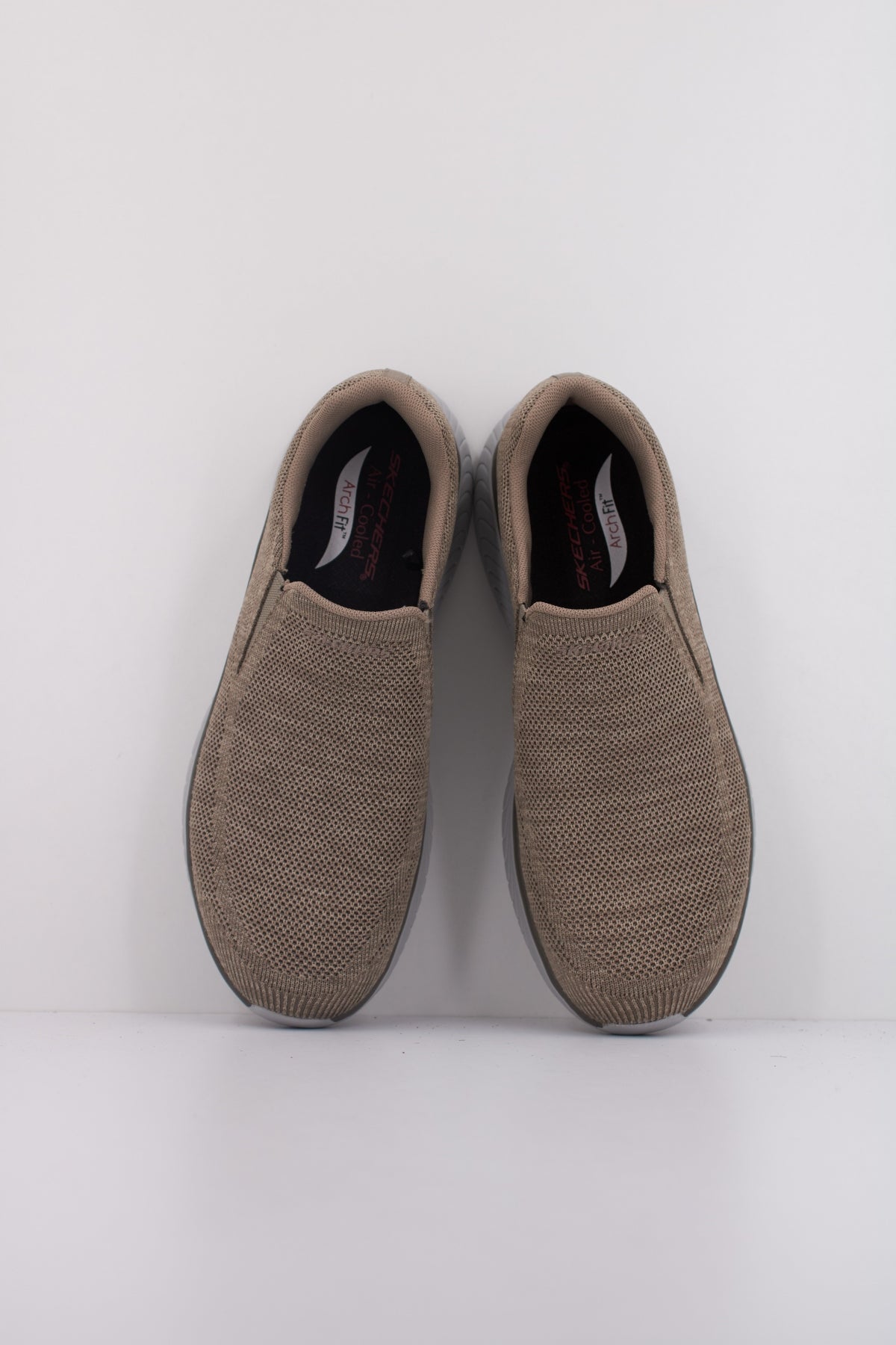 SKECHERS  ARCH FIT CROSSER  en color MARRON  (3)