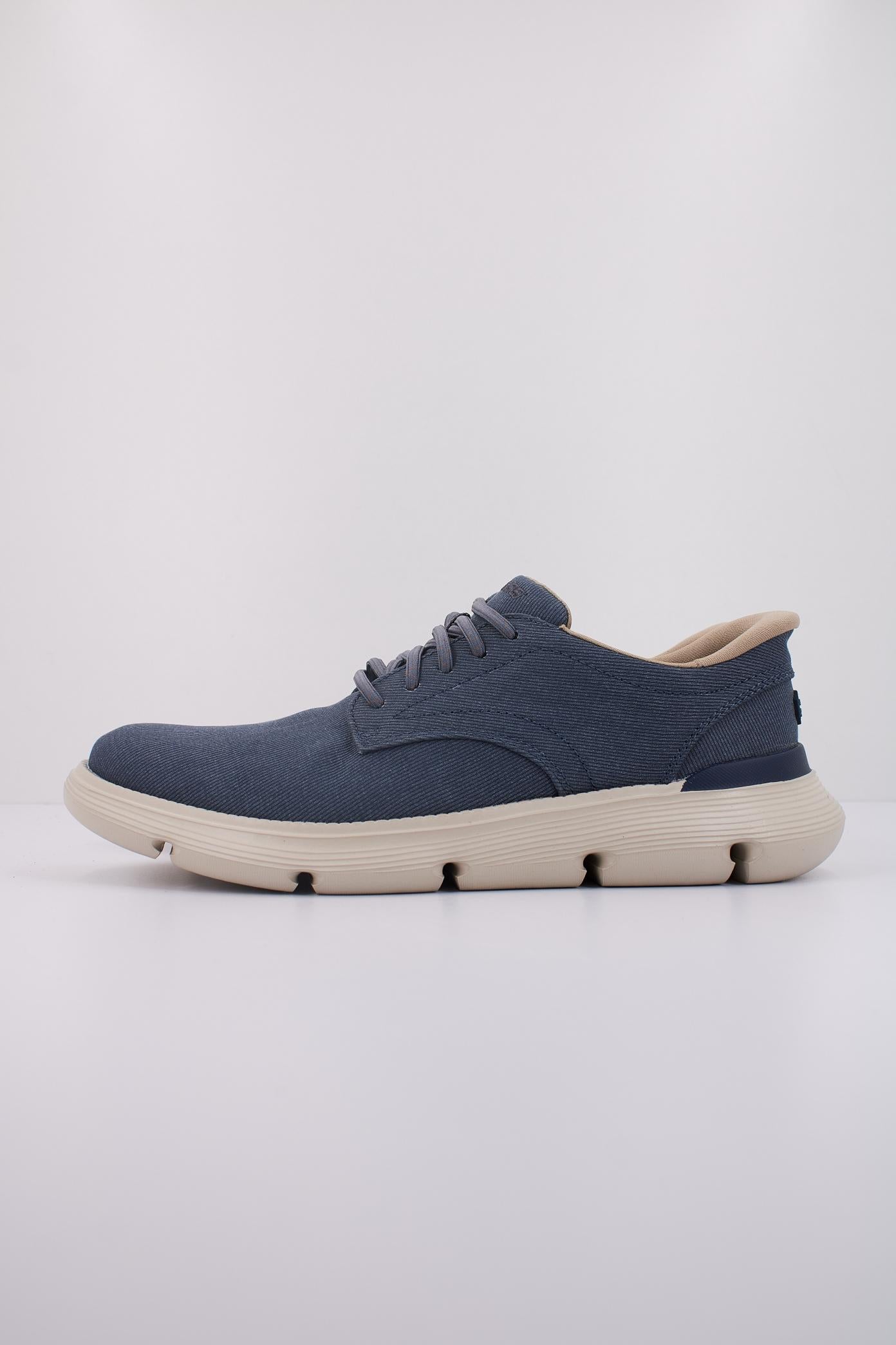SKECHERS GARZAS en color AZUL  (1)