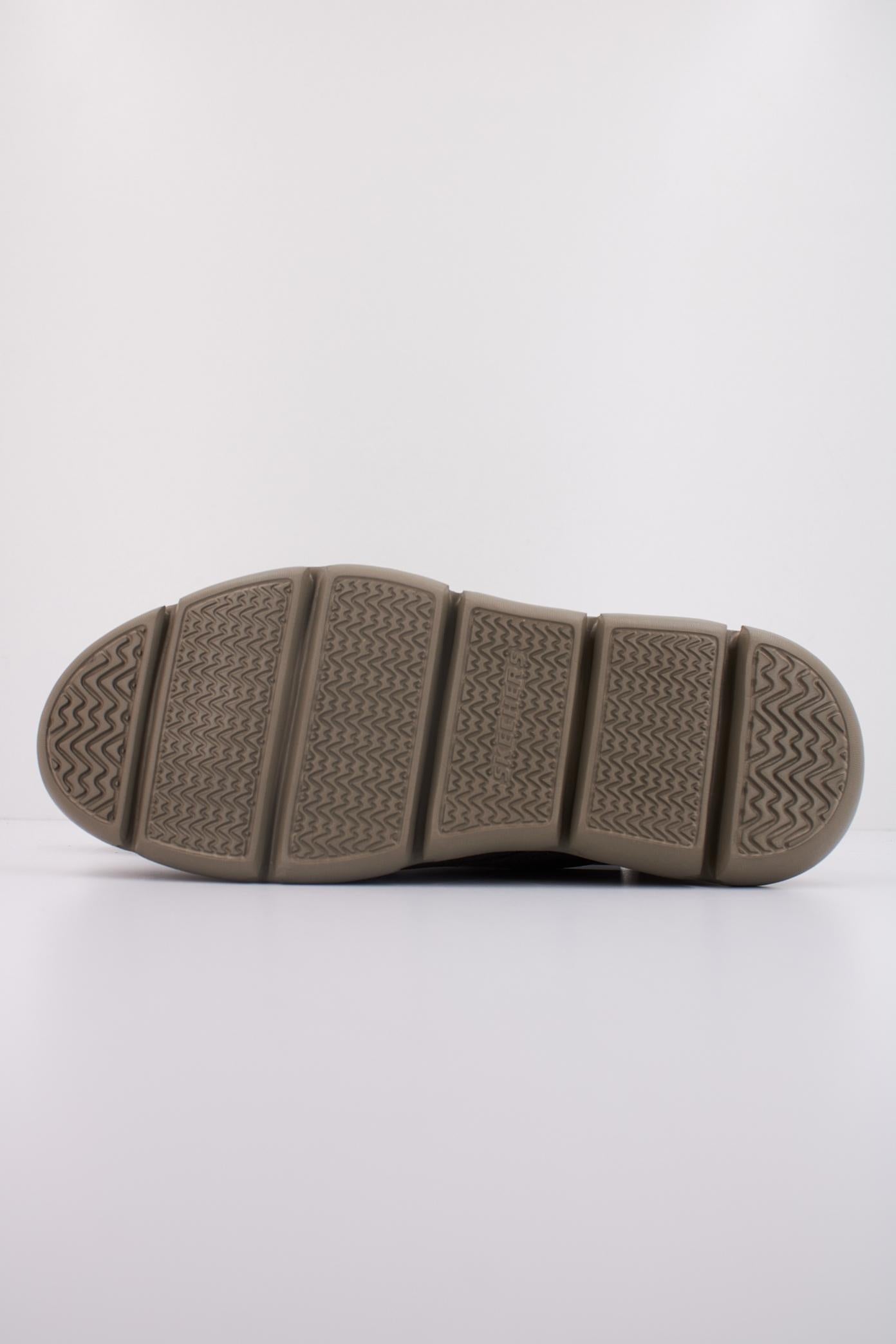 SKECHERS GARZA S SLIP-INS en color MARRON  (5)