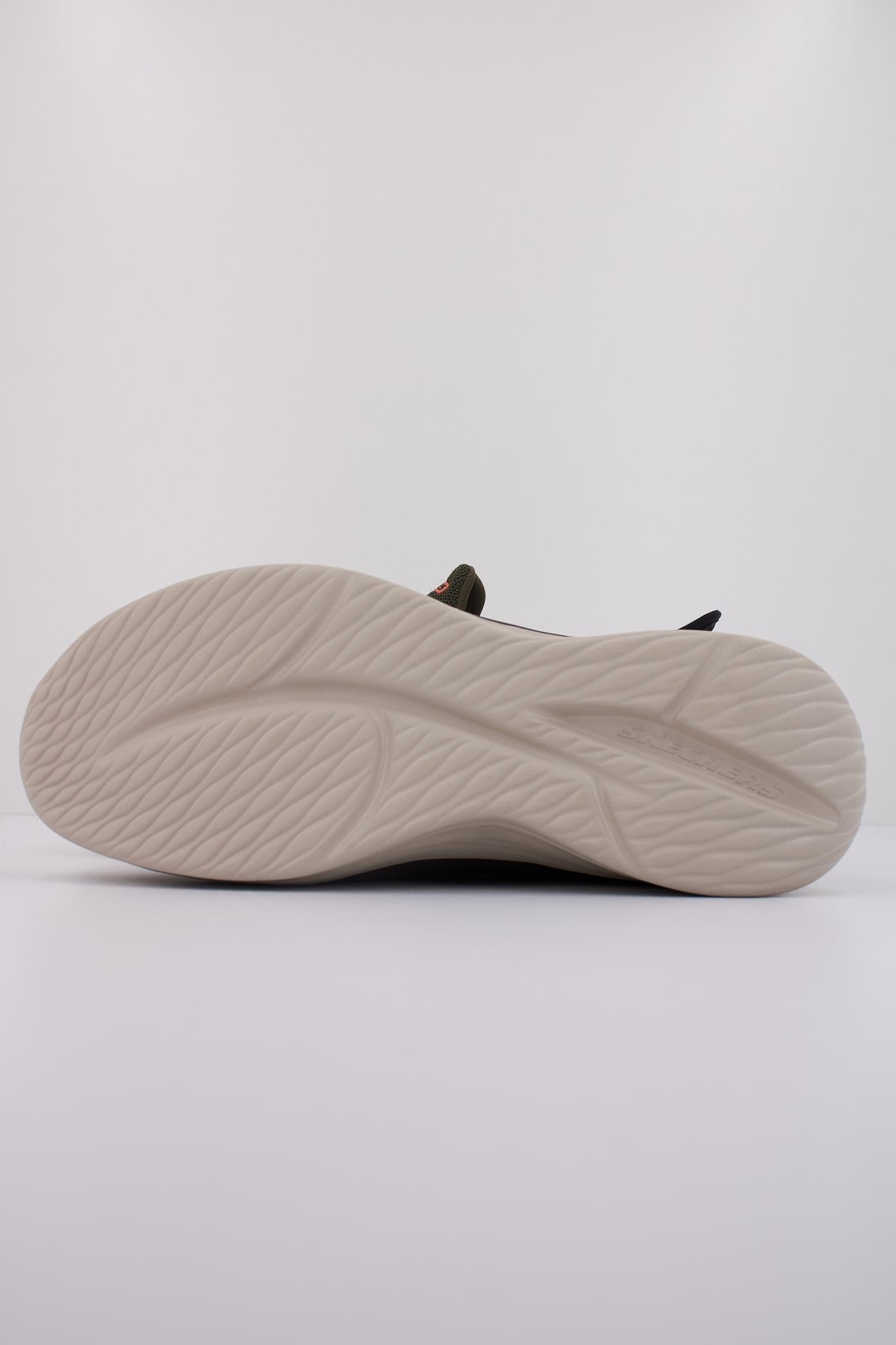 SKECHERS SLIP-INS S SLADE en color VERDE  (5)