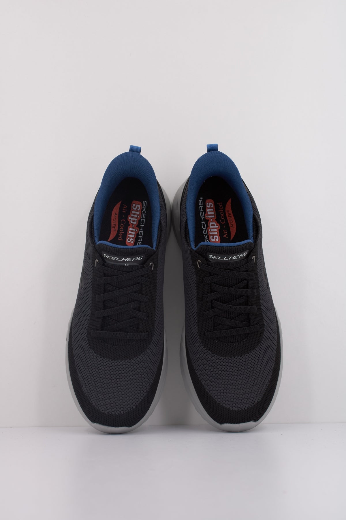 SKECHERS ARCH FIT ORVAN en color NEGRO  (3)