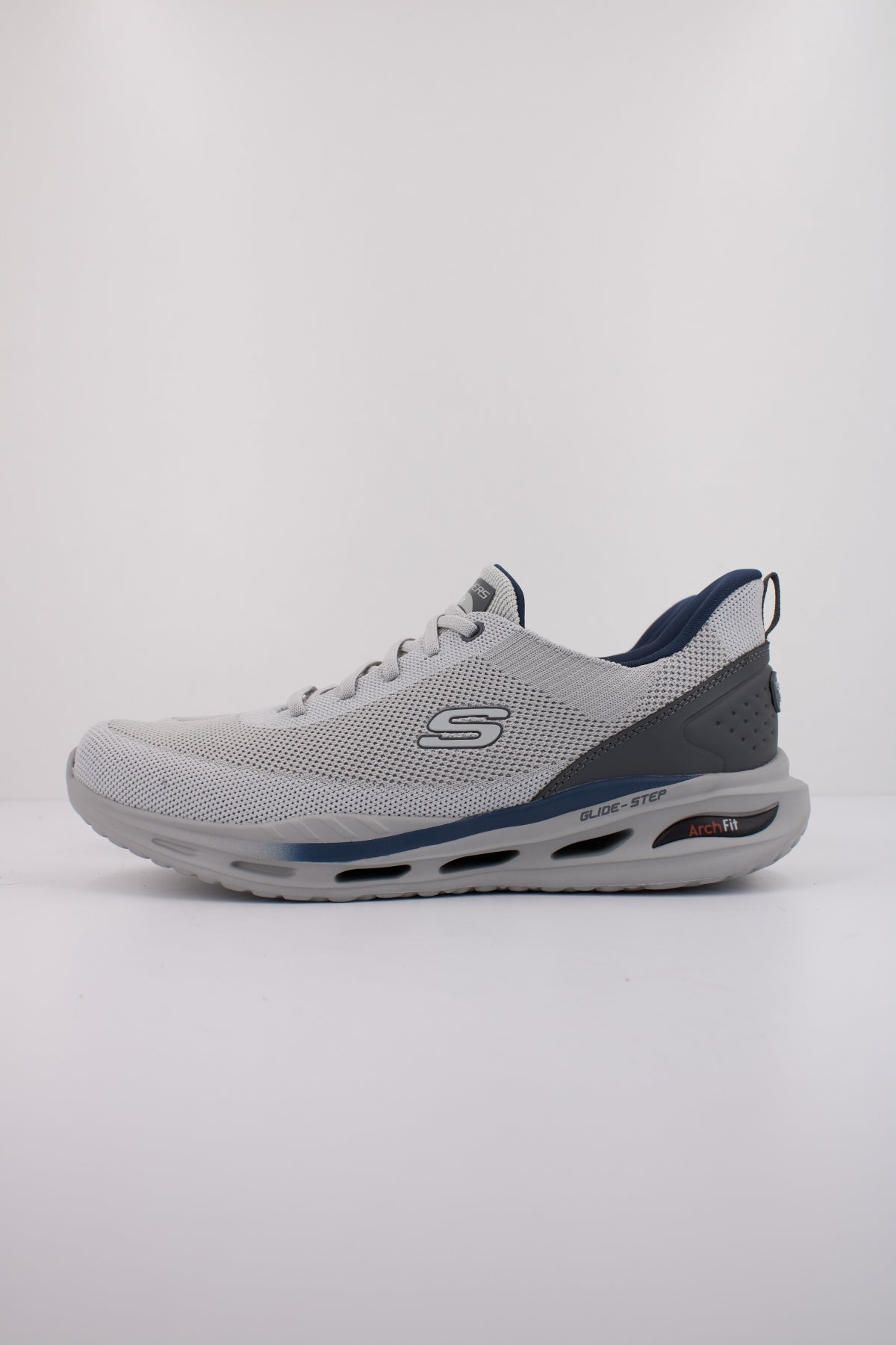 SKECHERS ARCH FIT ORVAN SLIP-INS en color GRIS  (1)