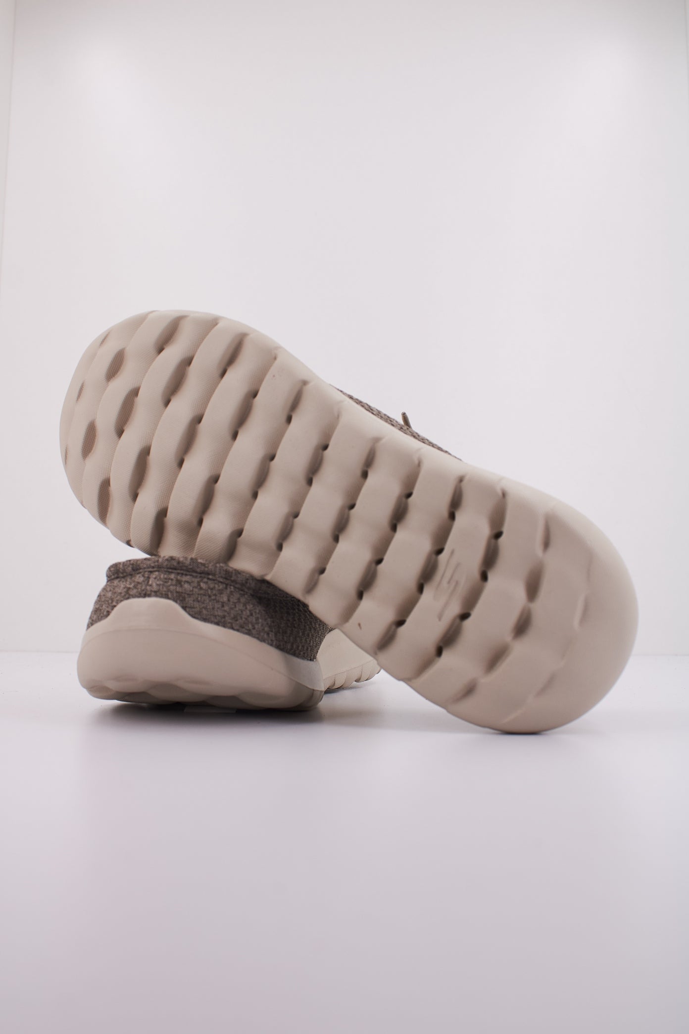 SKECHERS GO WALK FLEX en color GRIS  (5)