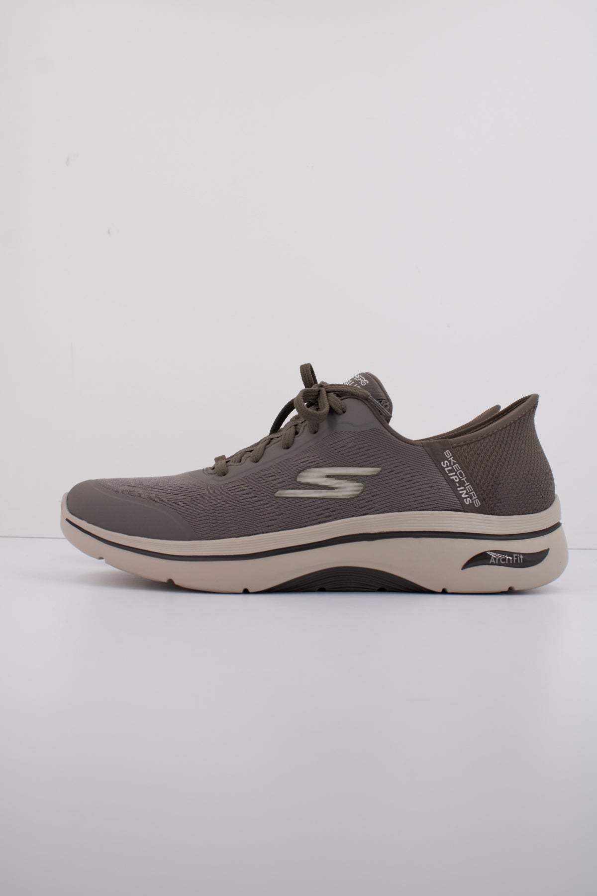 SKECHERS GO WALK ARCH . en color MARRON  (1)