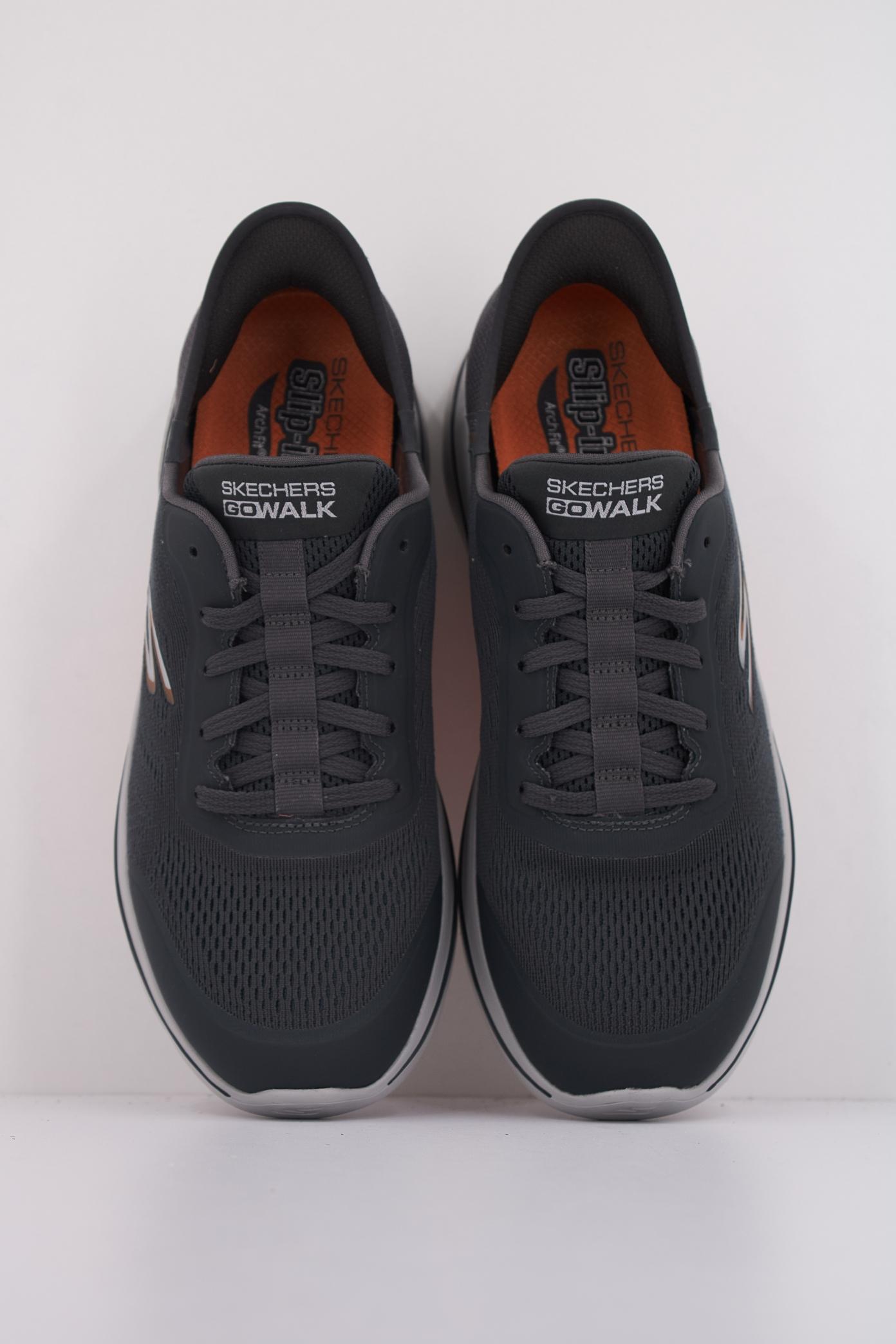 SKECHERS GO WALK ARCH . en color GRIS  (3)