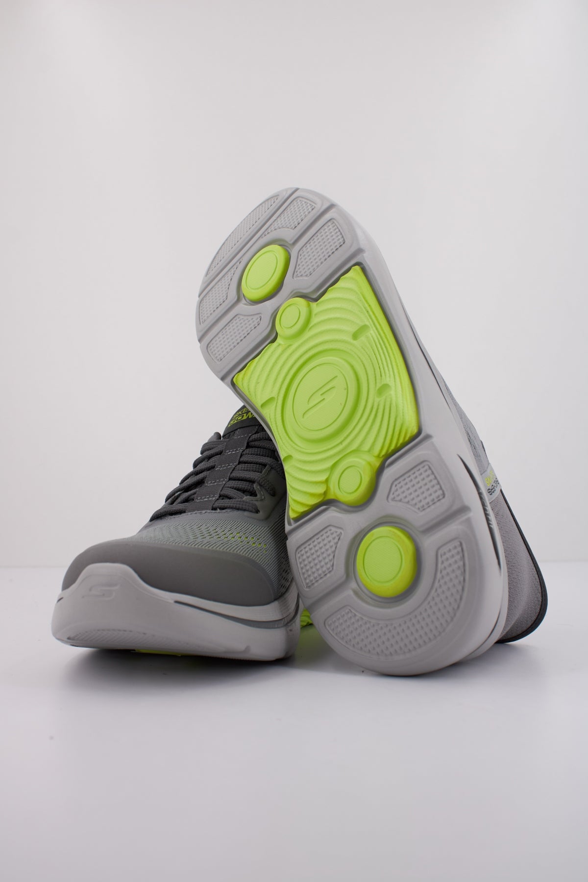 SKECHERS SLIP - INS GO WALK ARCH . en color GRIS  (5)