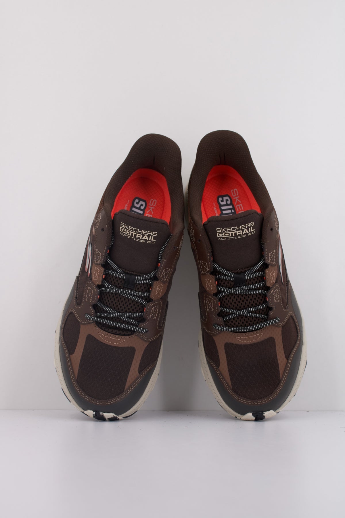 SKECHERS GO RUN TRAIL . en color MARRON  (3)