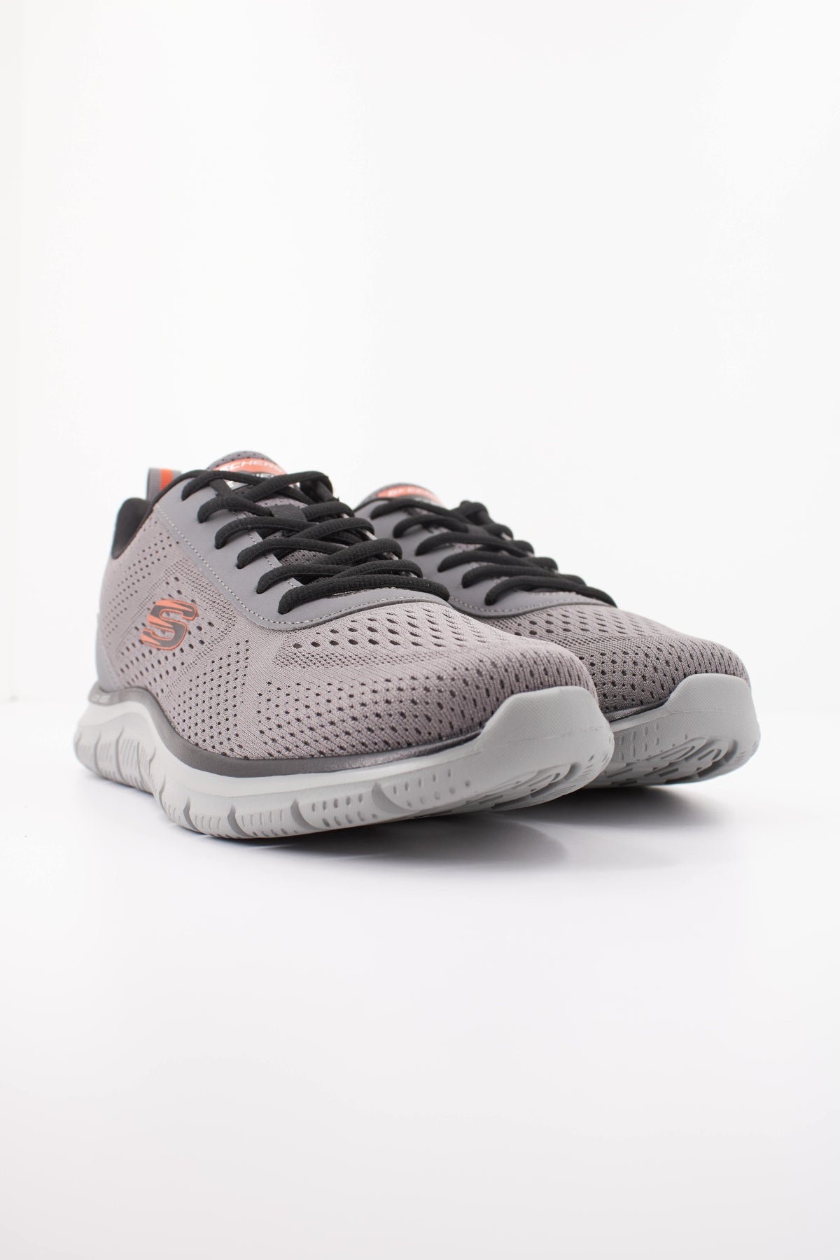 SKECHERS S TRACK LESHUR en color GRIS  (2)