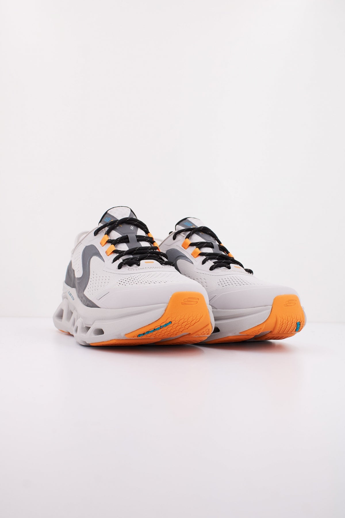 SKECHERS GLIDE STEP ALTUS SLIP-INS en color GRIS  (2)