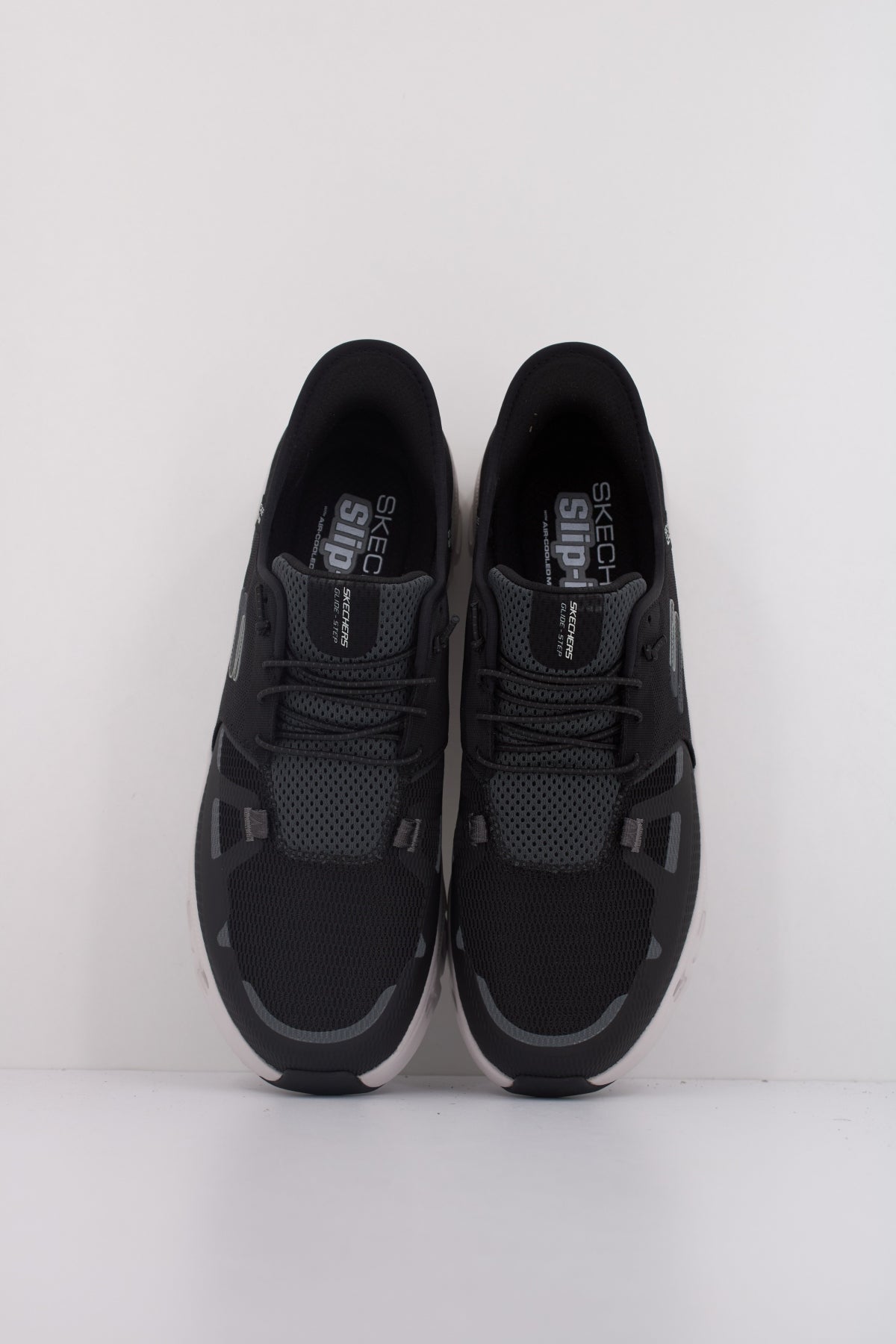 SKECHERS  GLIDE STEP PRO  en color NEGRO  (3)