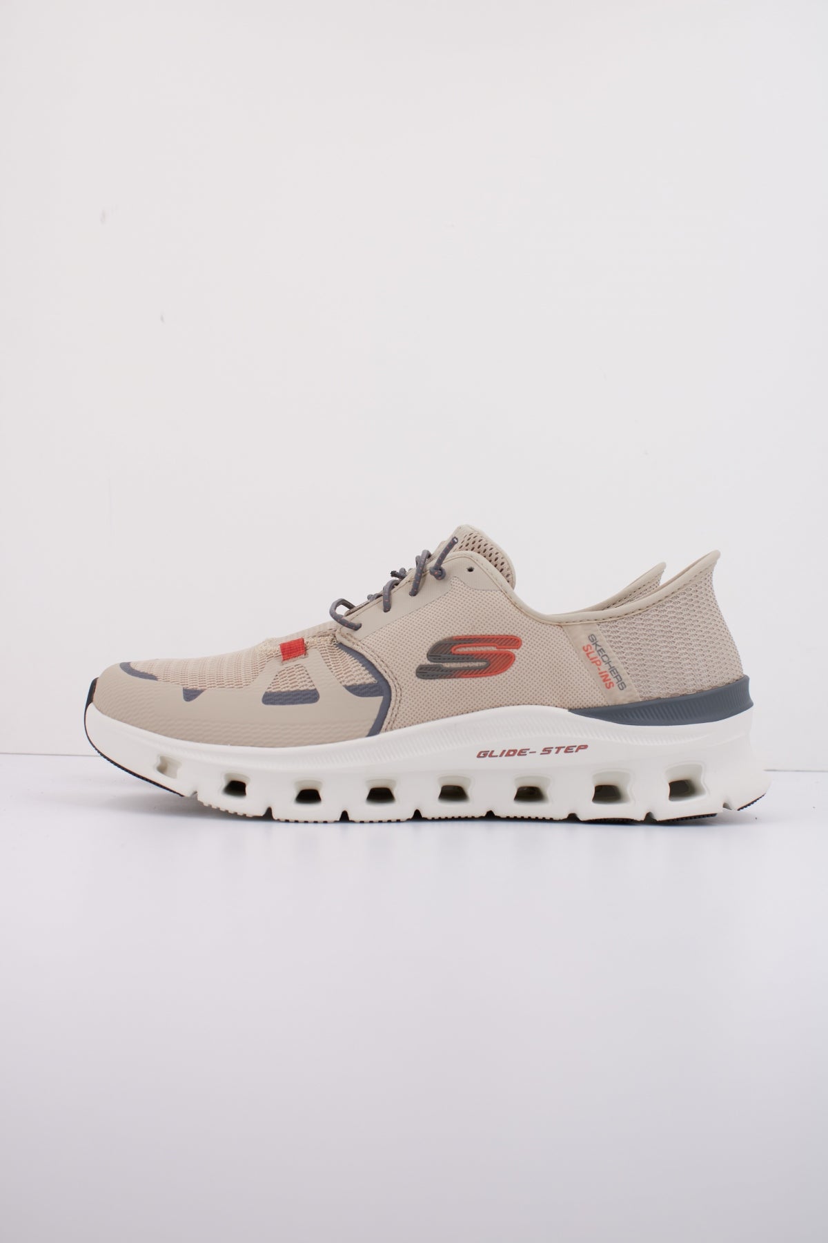 SKECHERS  GLIDE STEP PRO  en color BEIS  (1)