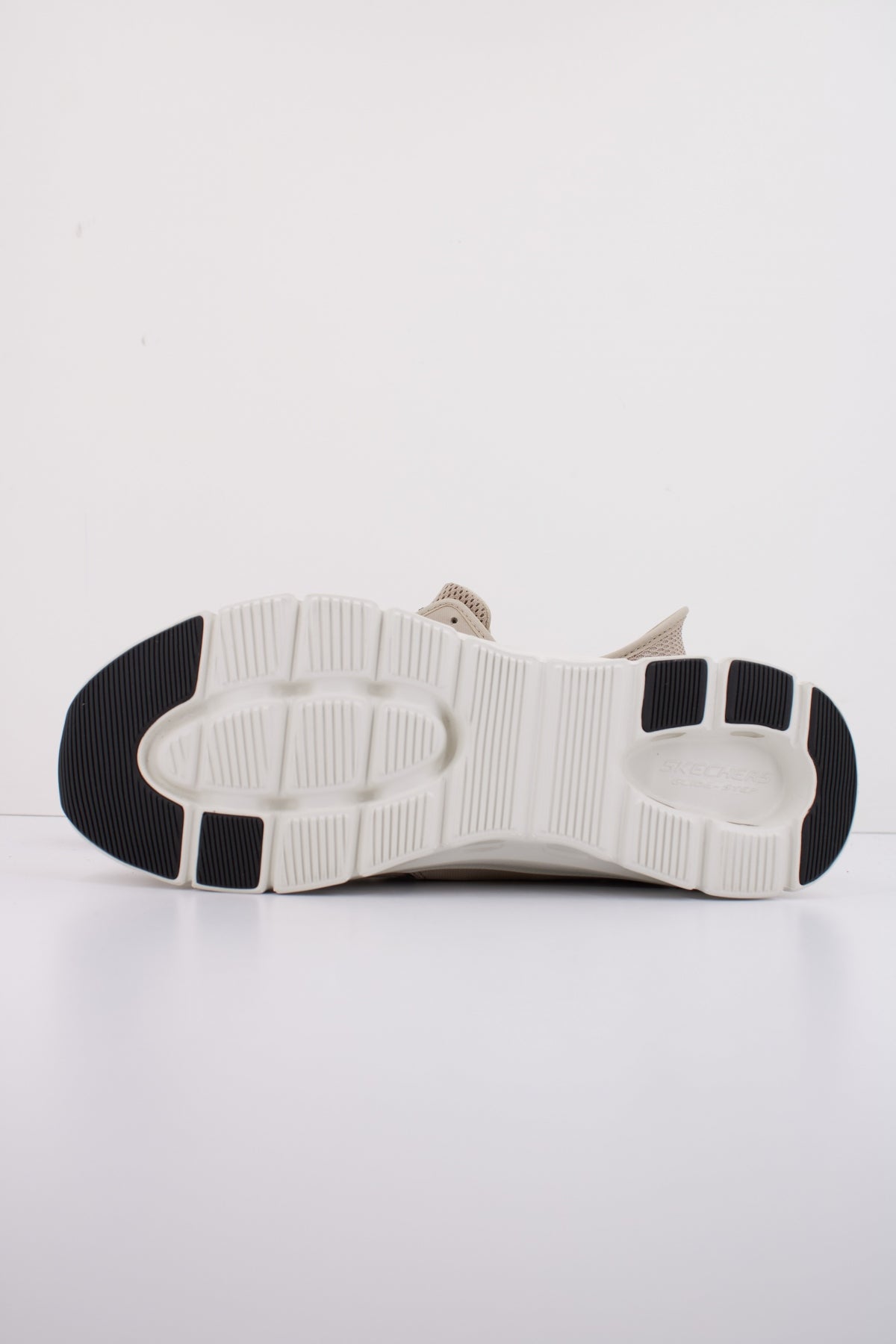 SKECHERS  GLIDE STEP PRO  en color BEIS  (5)