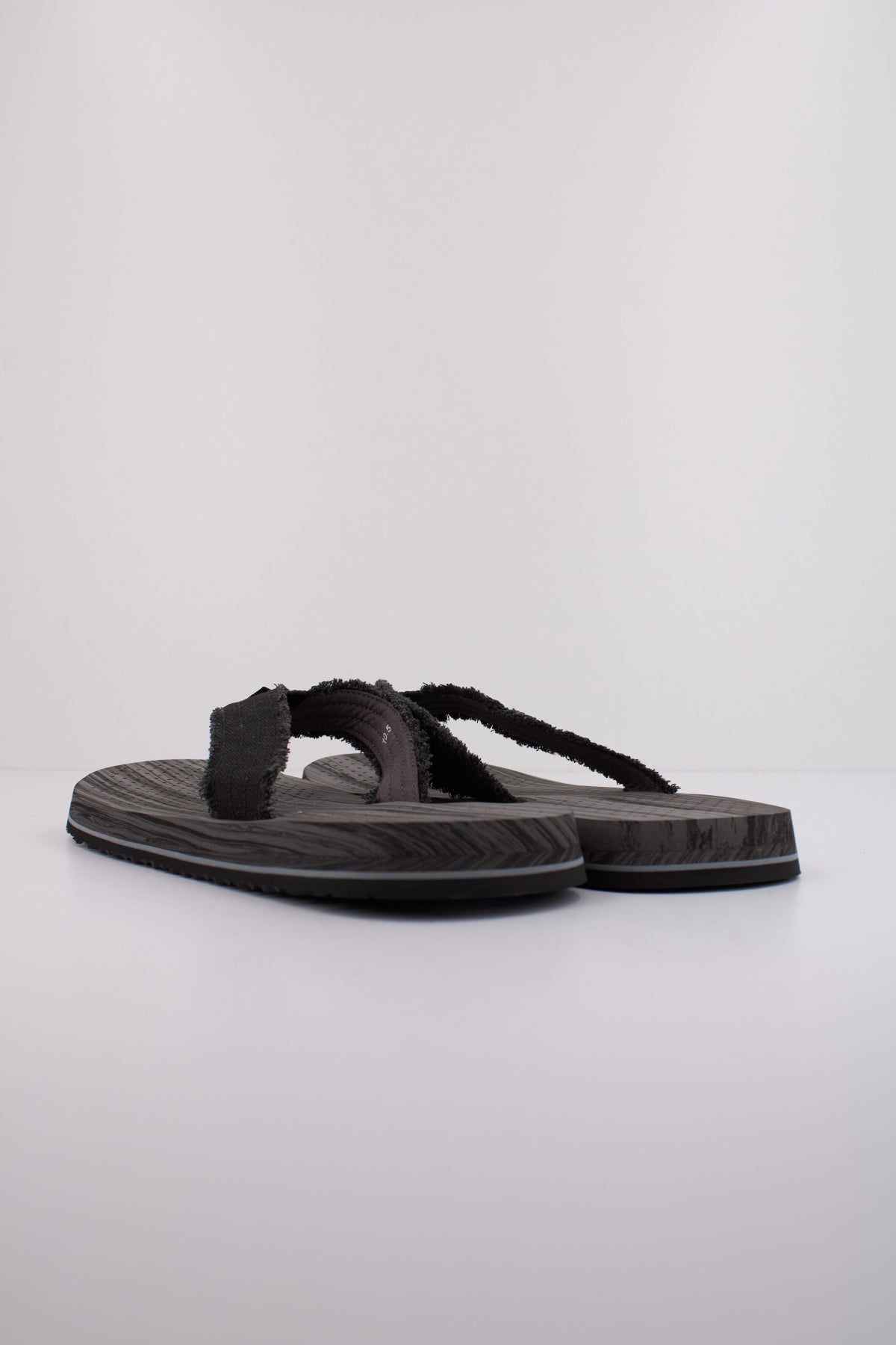 SKECHERS TANTRICFRITZ en color NEGRO  (4)