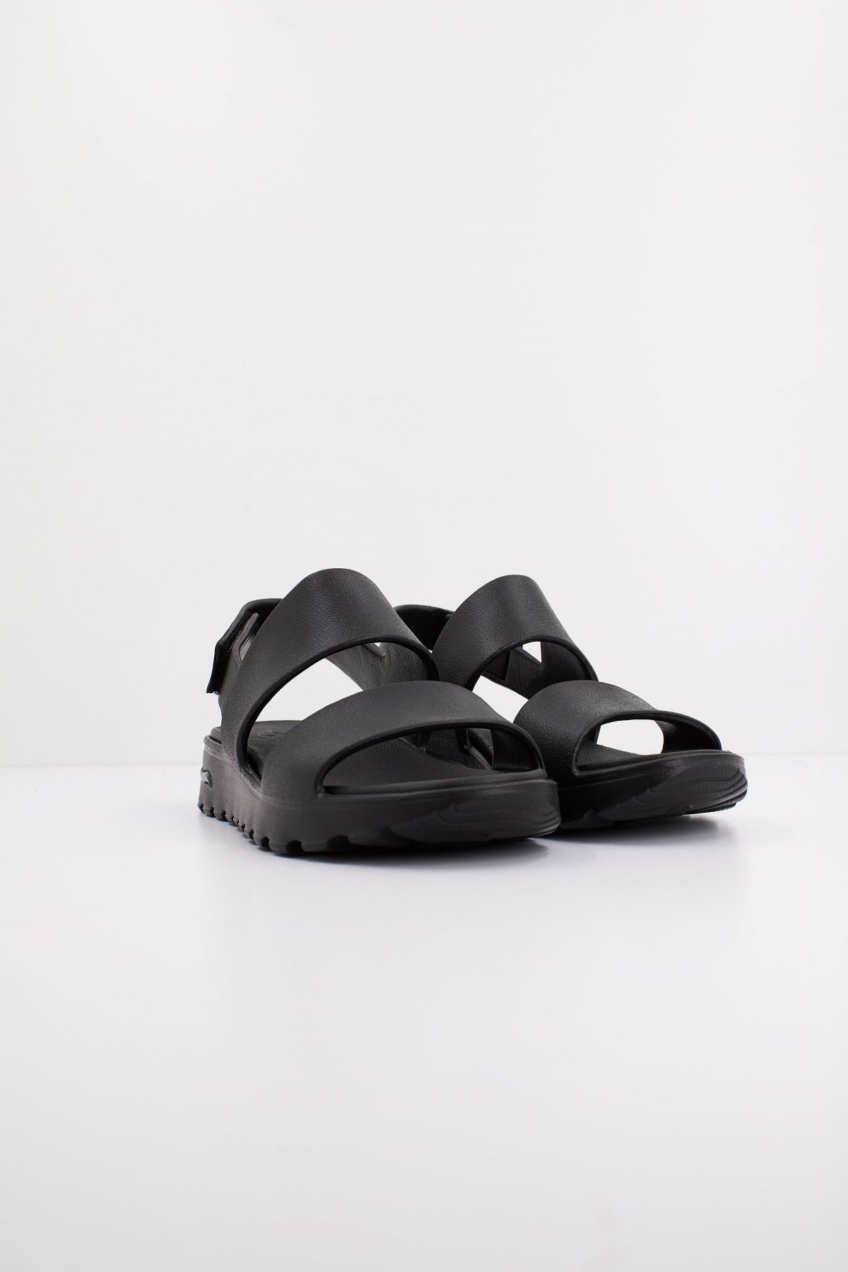 SKECHERS ARCH FIT FOOTSTEPS D en color NEGRO  (2)