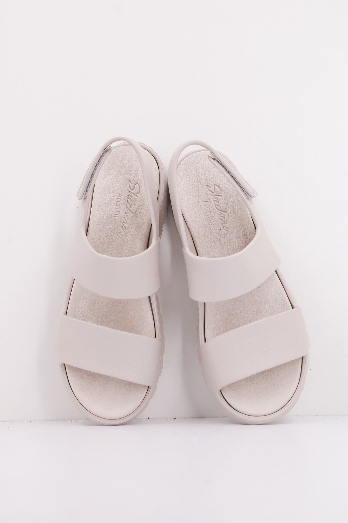 SKECHERS ARCH FIT FOOTSTEPS D en color BEIS  (3)
