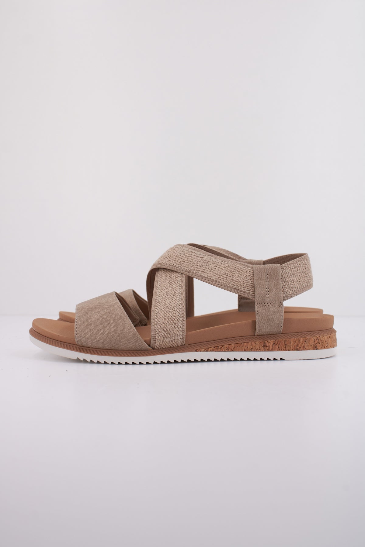 SKECHERS  DESERT KISS LOW  en color MARRON CLARO  (1)