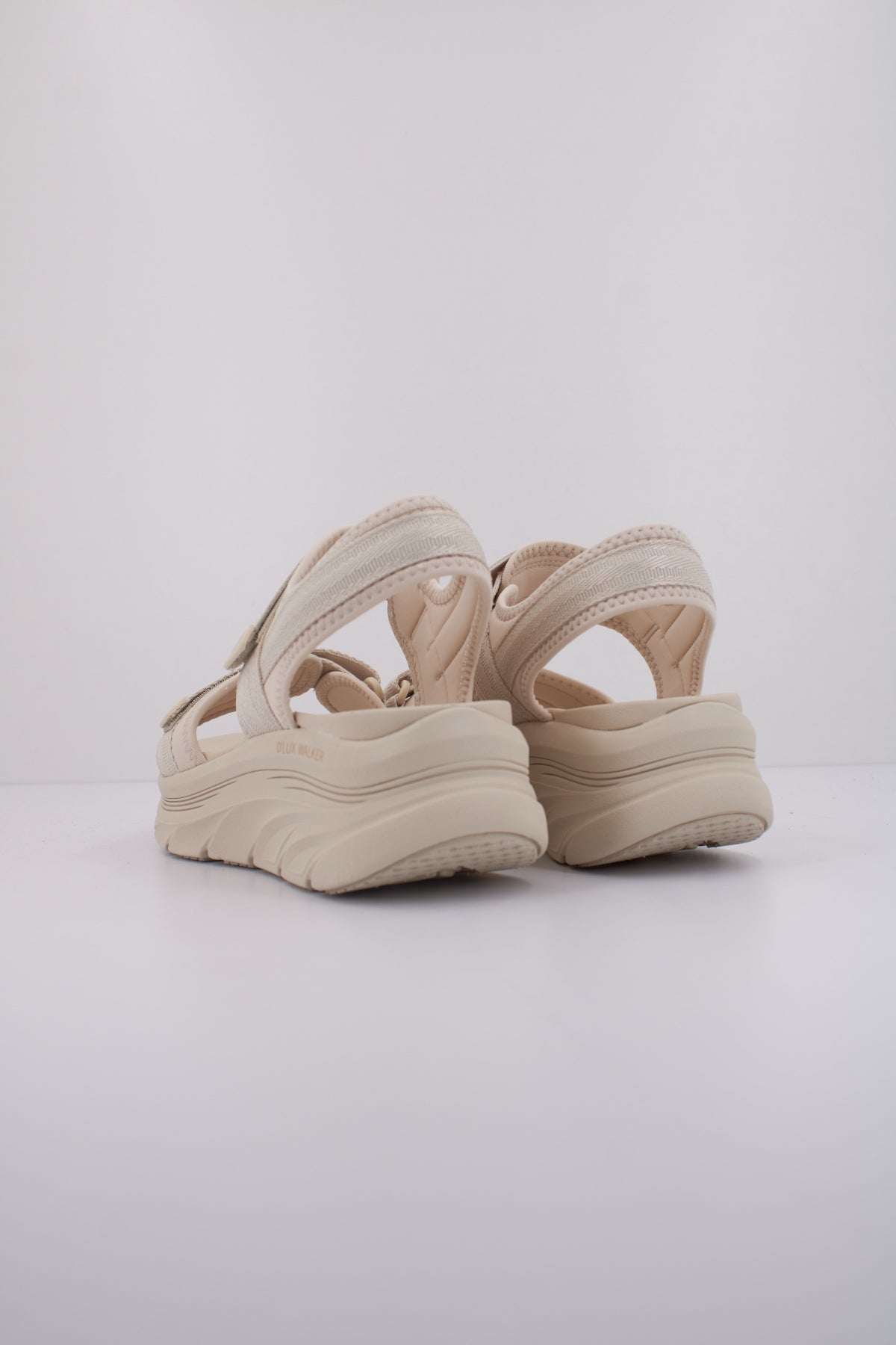 SKECHERS D'LUX WALKER ADORE en color BEIS  (4)