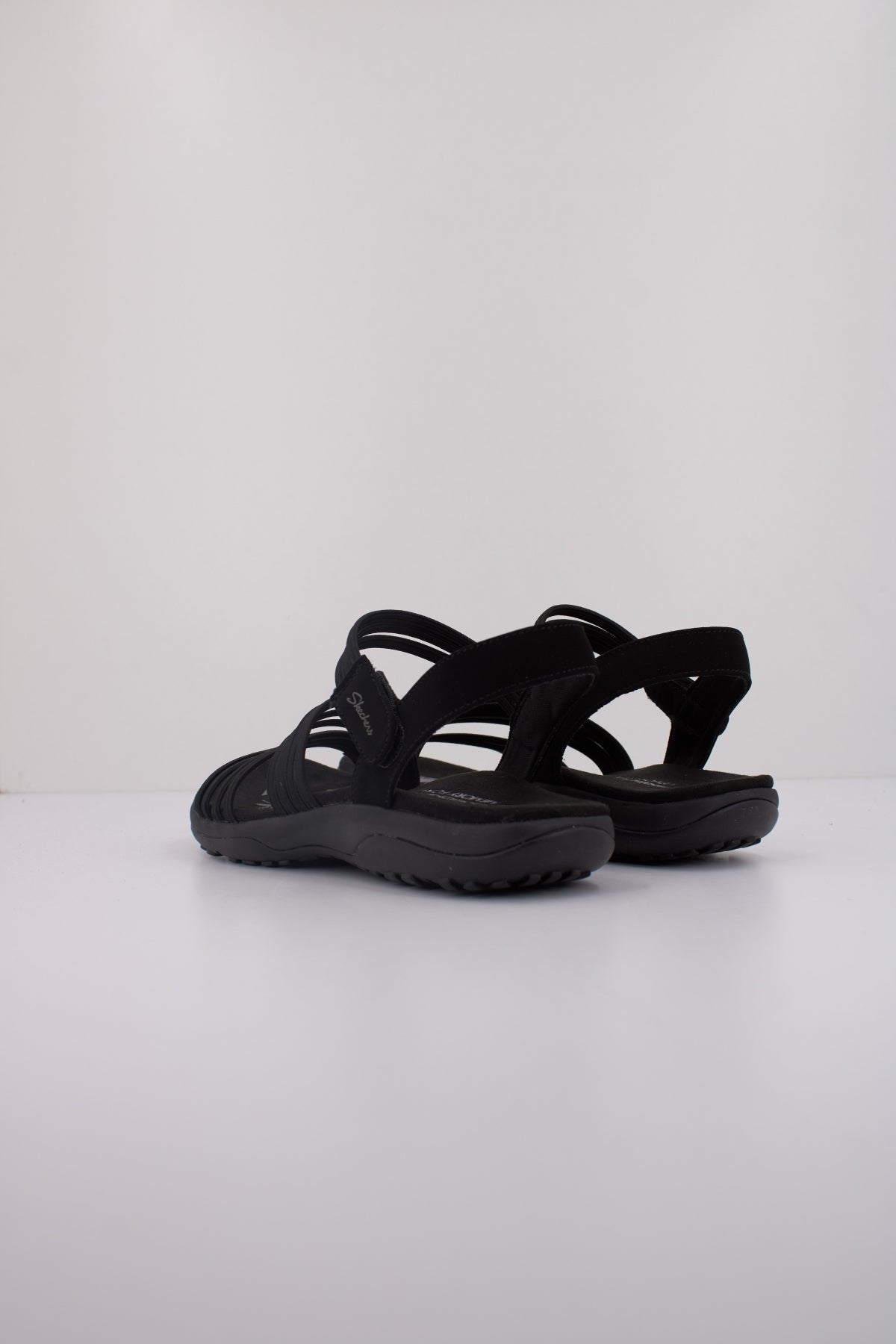 SKECHERS S en color NEGRO  (4)