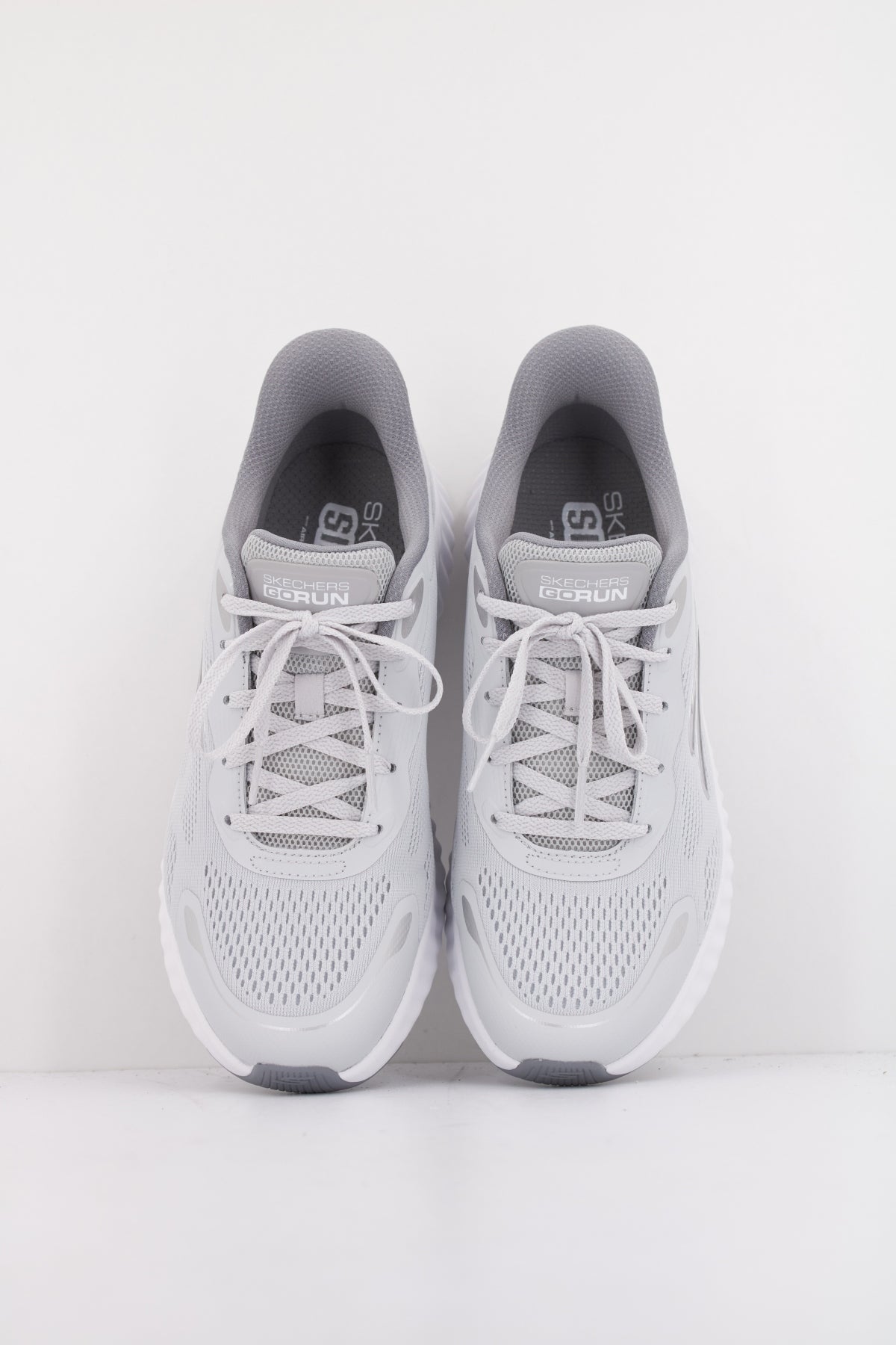 SKECHERS GO RUN NOW REGENT en color GRIS  (3)