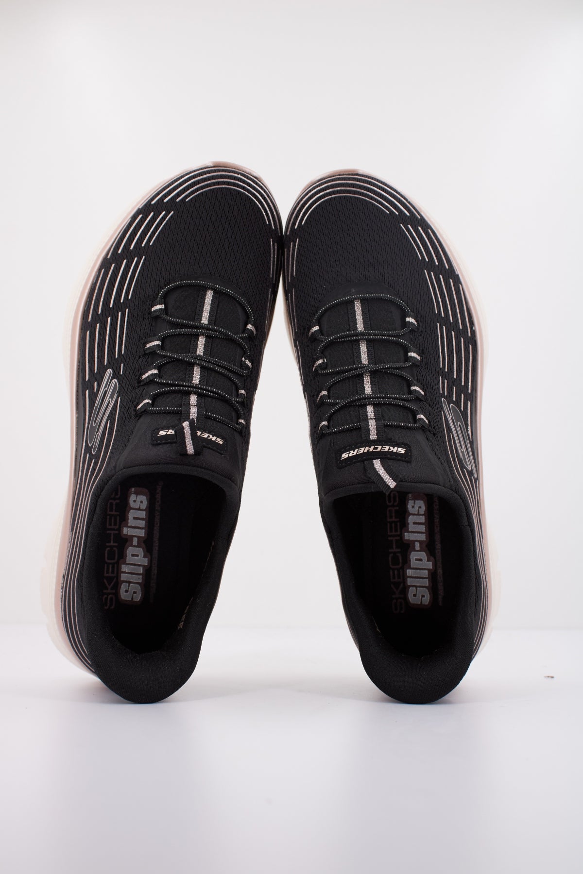 SKECHERS PLUS SOFT LUSTER en color NEGRO  (3)